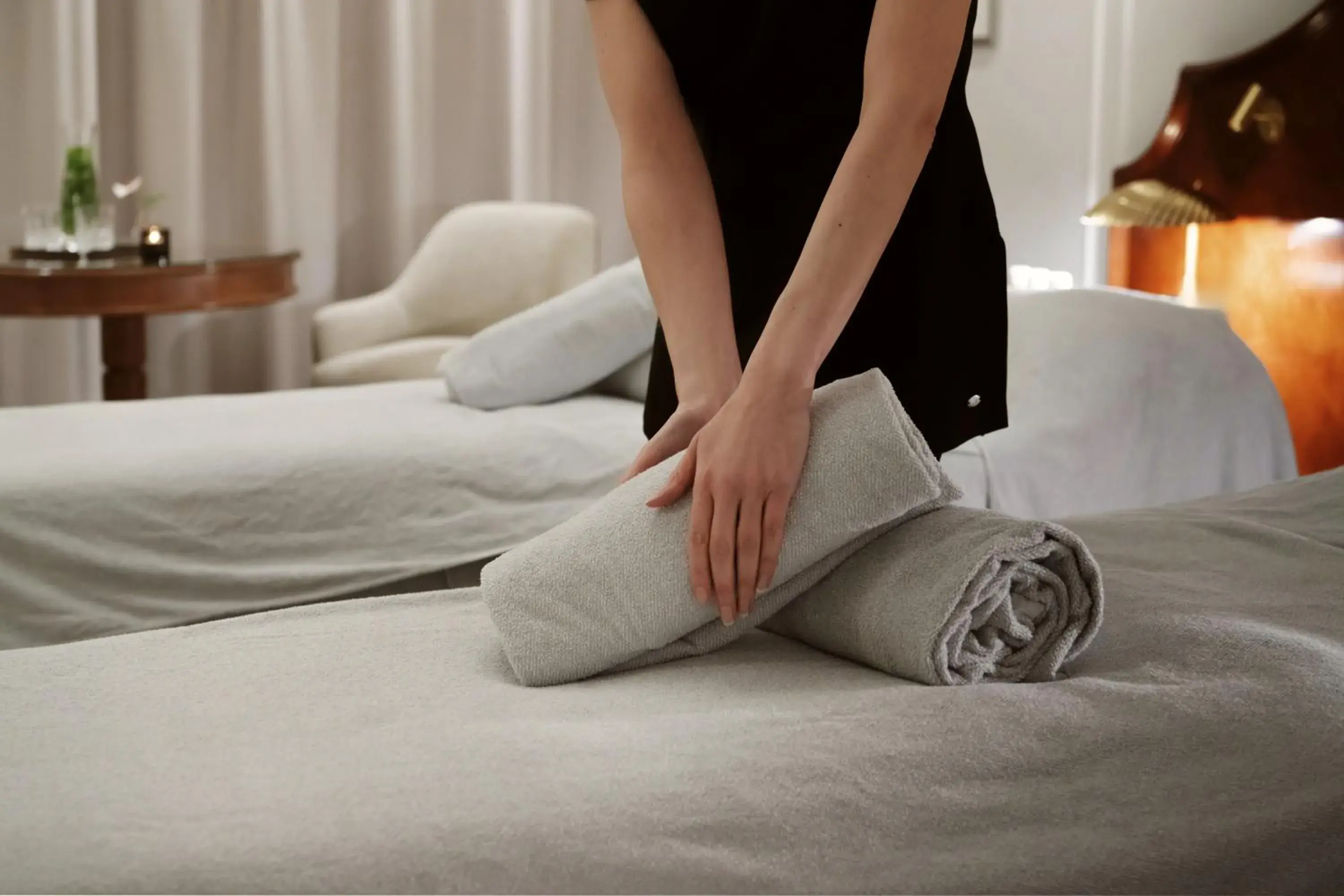 Spa and wellness centre/facilities, Bed in Hotel Kämp Spa and wellness centre/facilities, Bed in Hotel Kämp