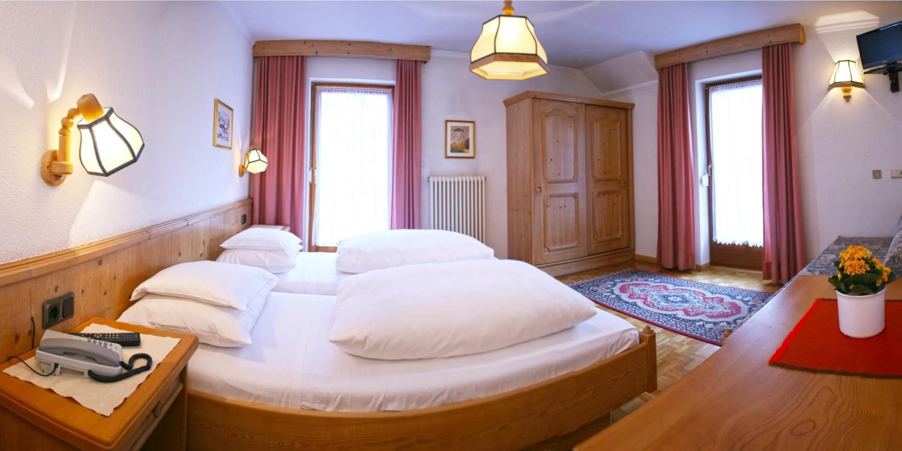 Day, Bed in Hotel Dolomiti Madonna