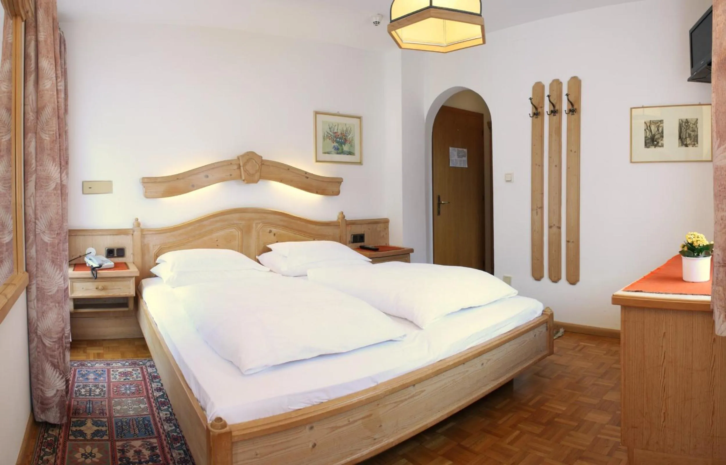 Bedroom, Bed in Hotel Dolomiti Madonna