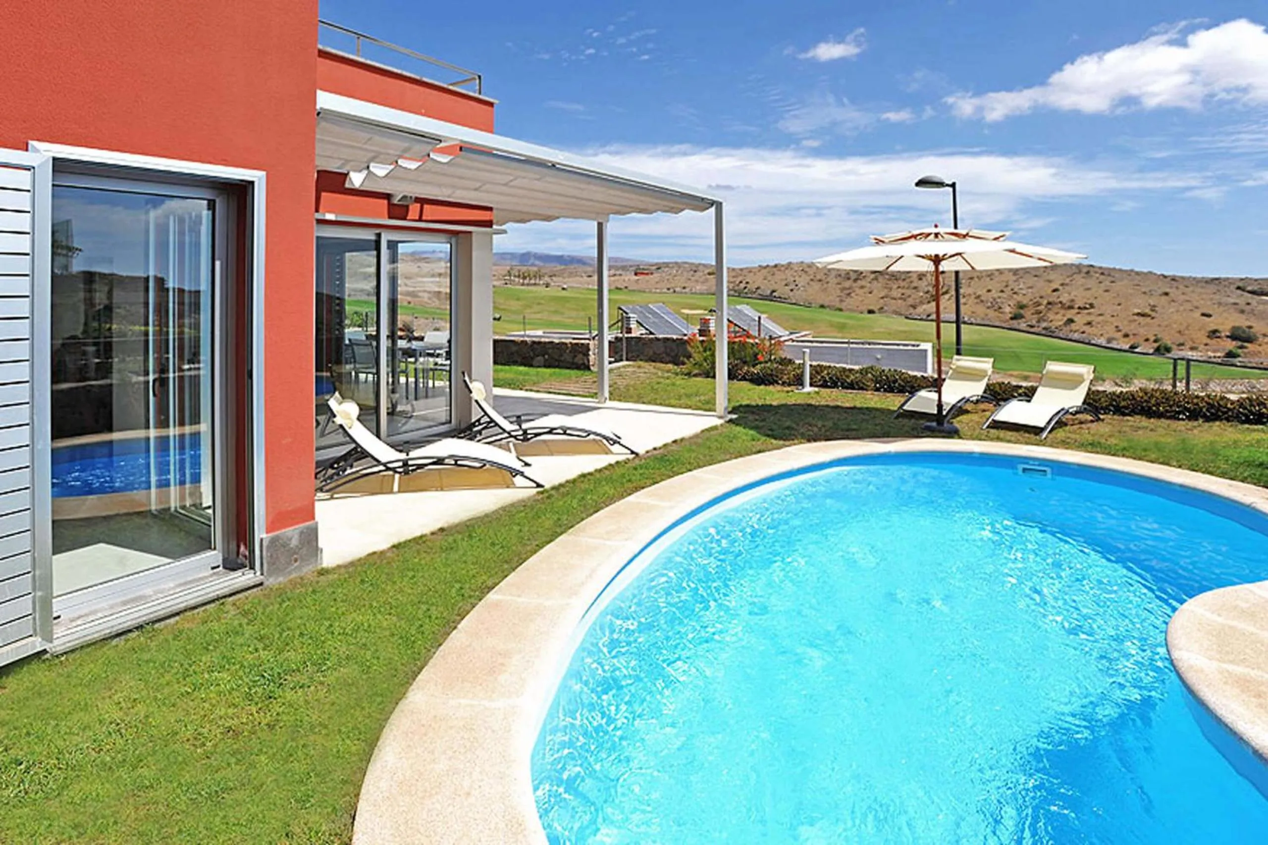 Swimming pool in Salobre Vista Golf 1