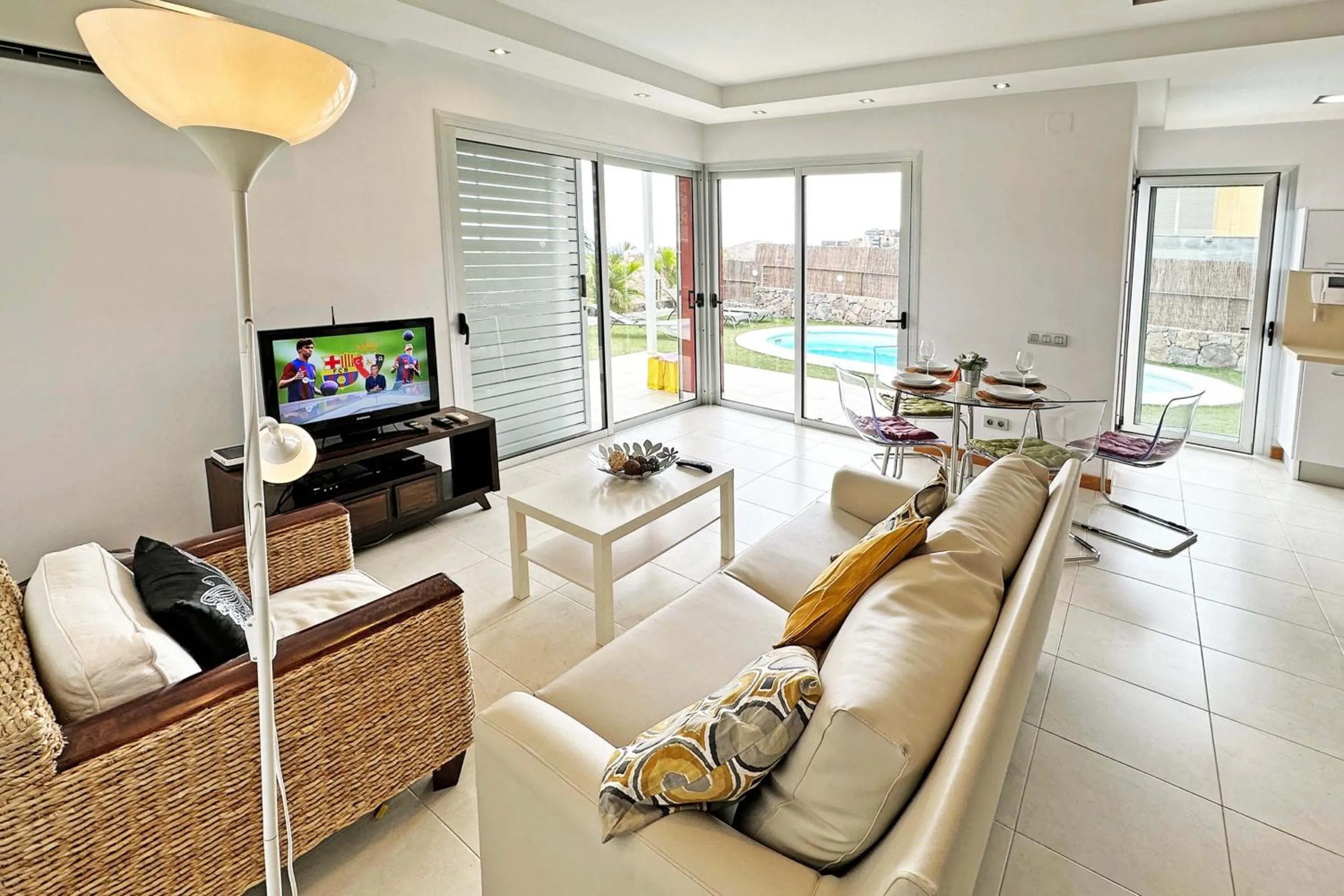 Communal lounge/ TV room in Salobre Vista Golf 1