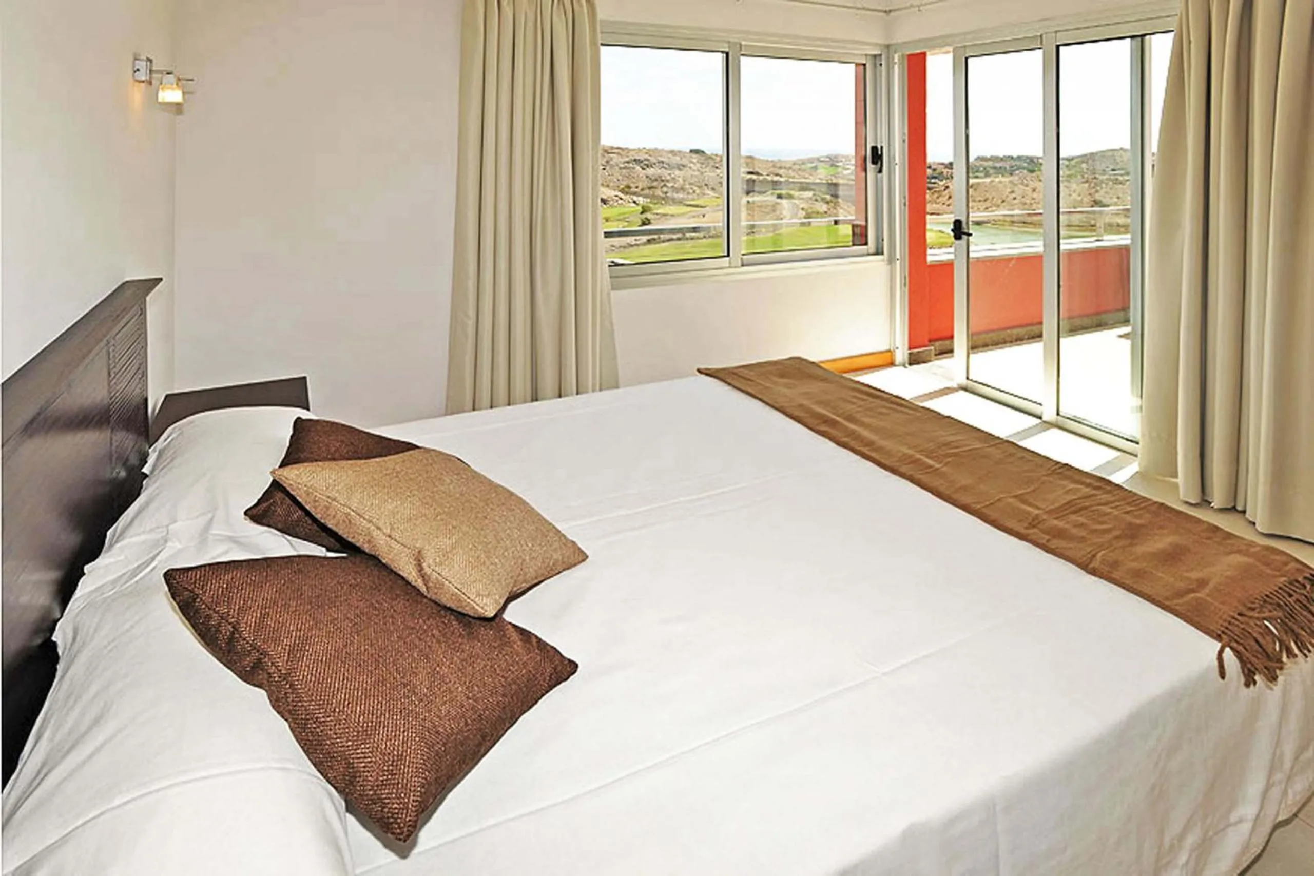Bed in Salobre Vista Golf 1