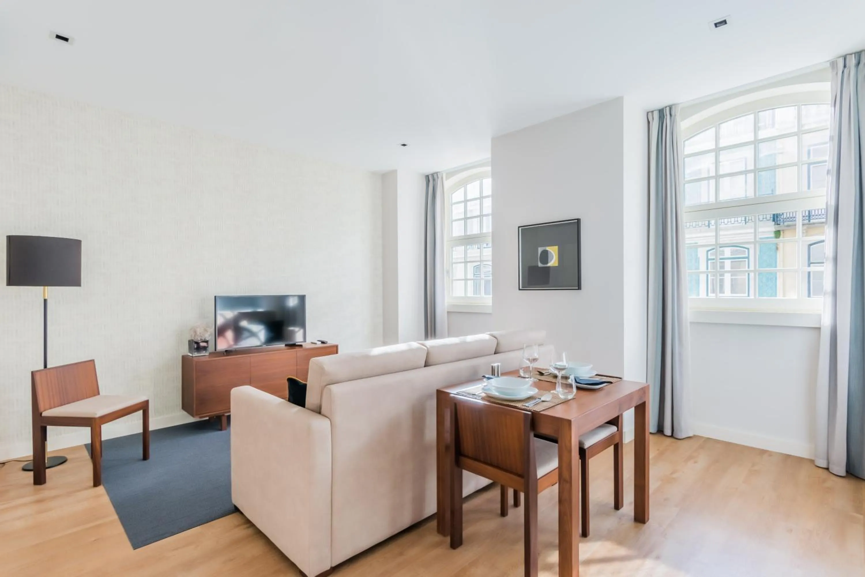 Dining area in Augusta Residence Apartments