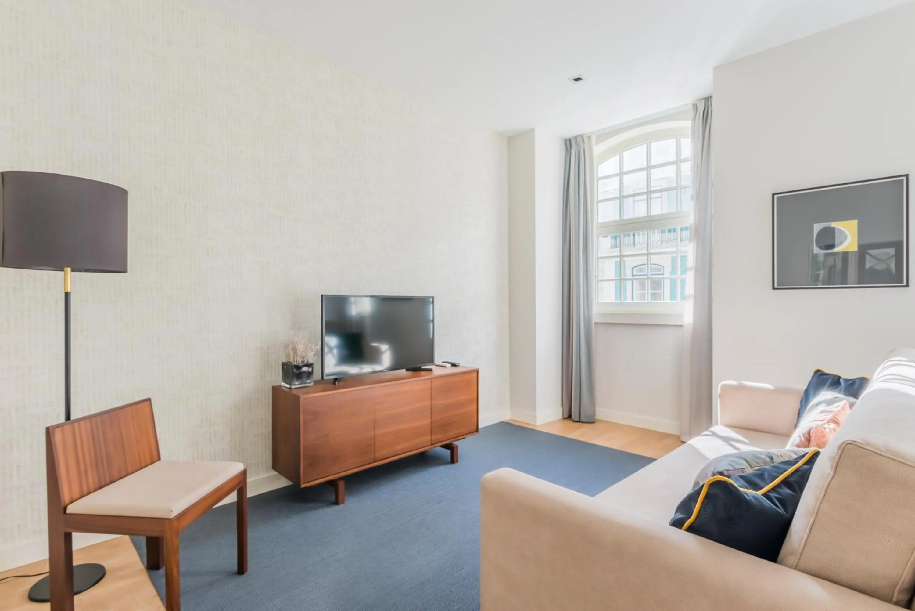 Seating area in Augusta Residence Apartments