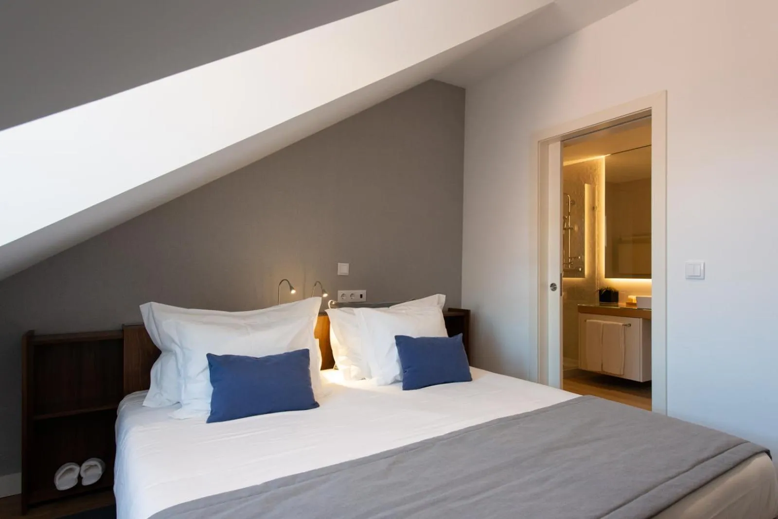 Bed in Augusta Residence Apartments