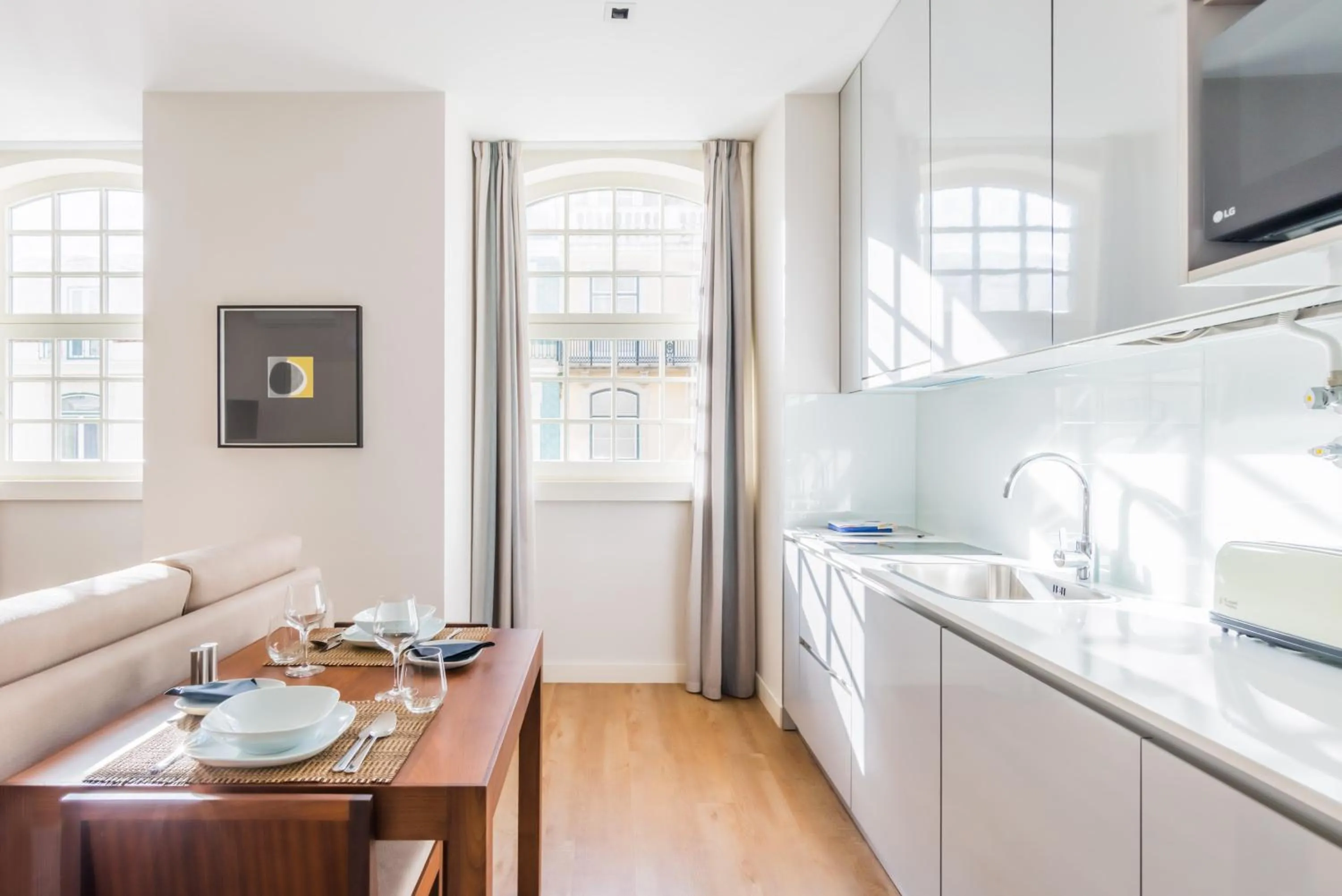Coffee/tea facilities in Augusta Residence Apartments