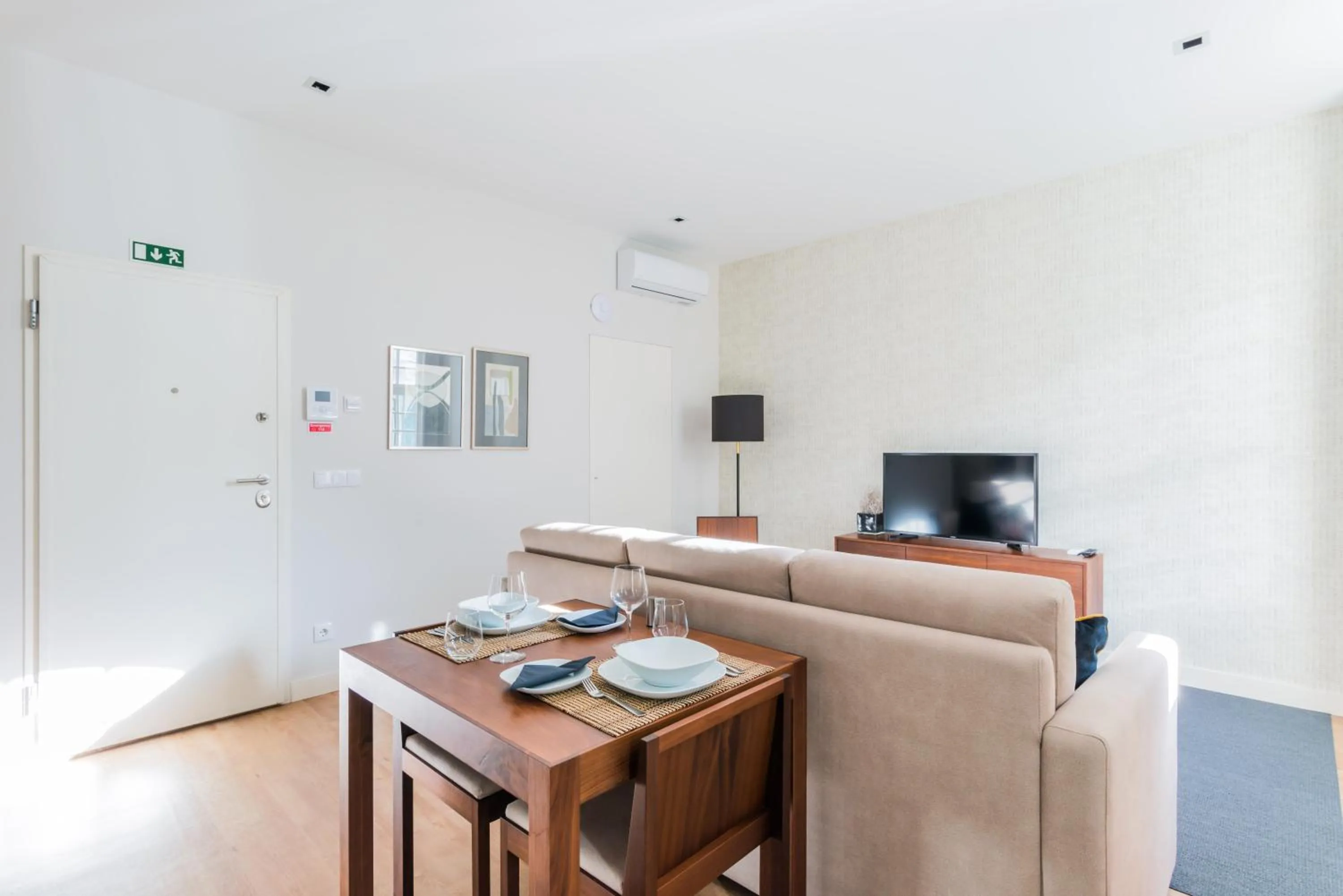 Dining area in Augusta Residence Apartments