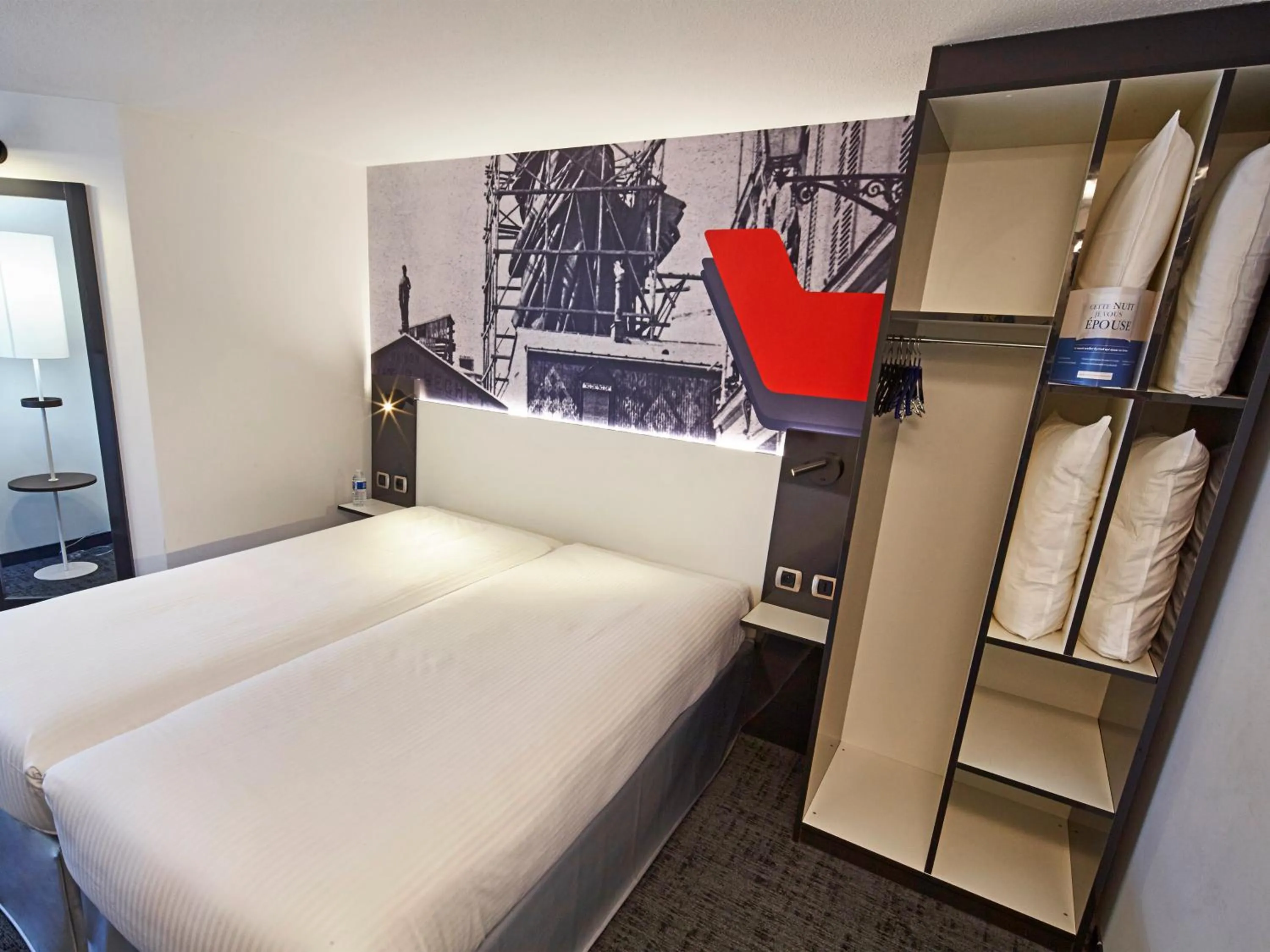 Bed in Kyriad Colmar Centre Unterlinden