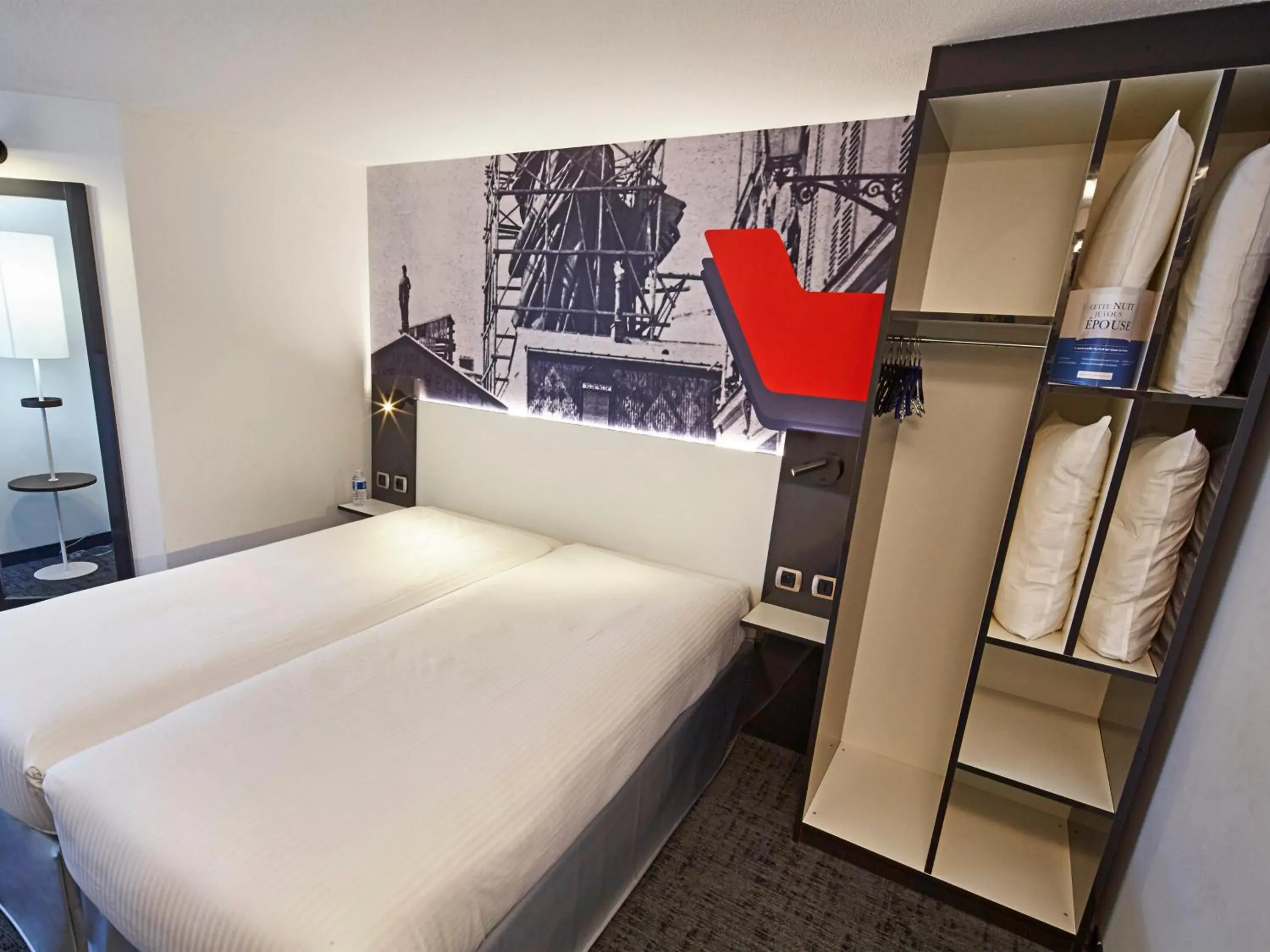Bed in Kyriad Colmar Centre Unterlinden Bed in Kyriad Colmar Centre Unterlinden