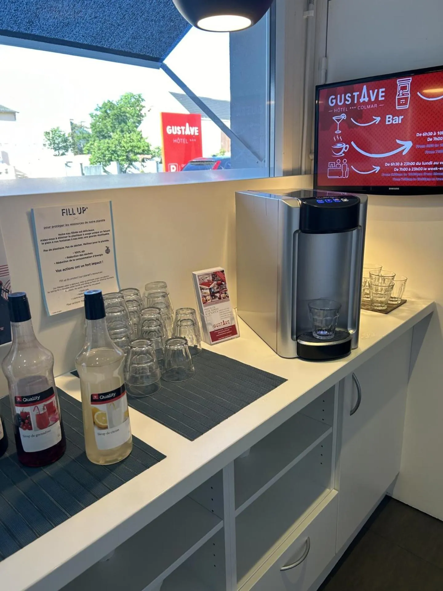 Coffee/tea facilities in Hôtel Gustave Colmar