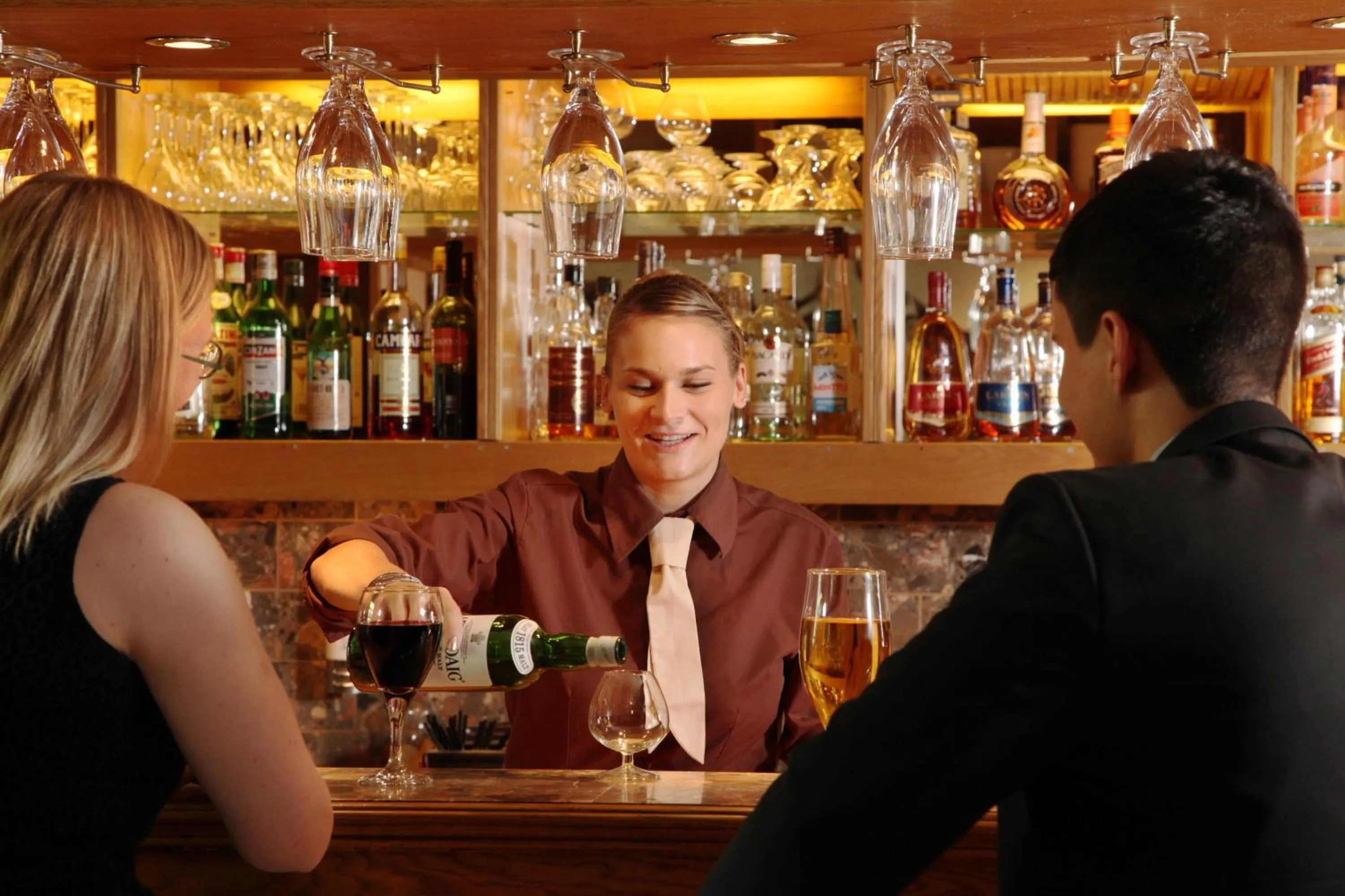 Restaurant/places to eat in Hotel Astor