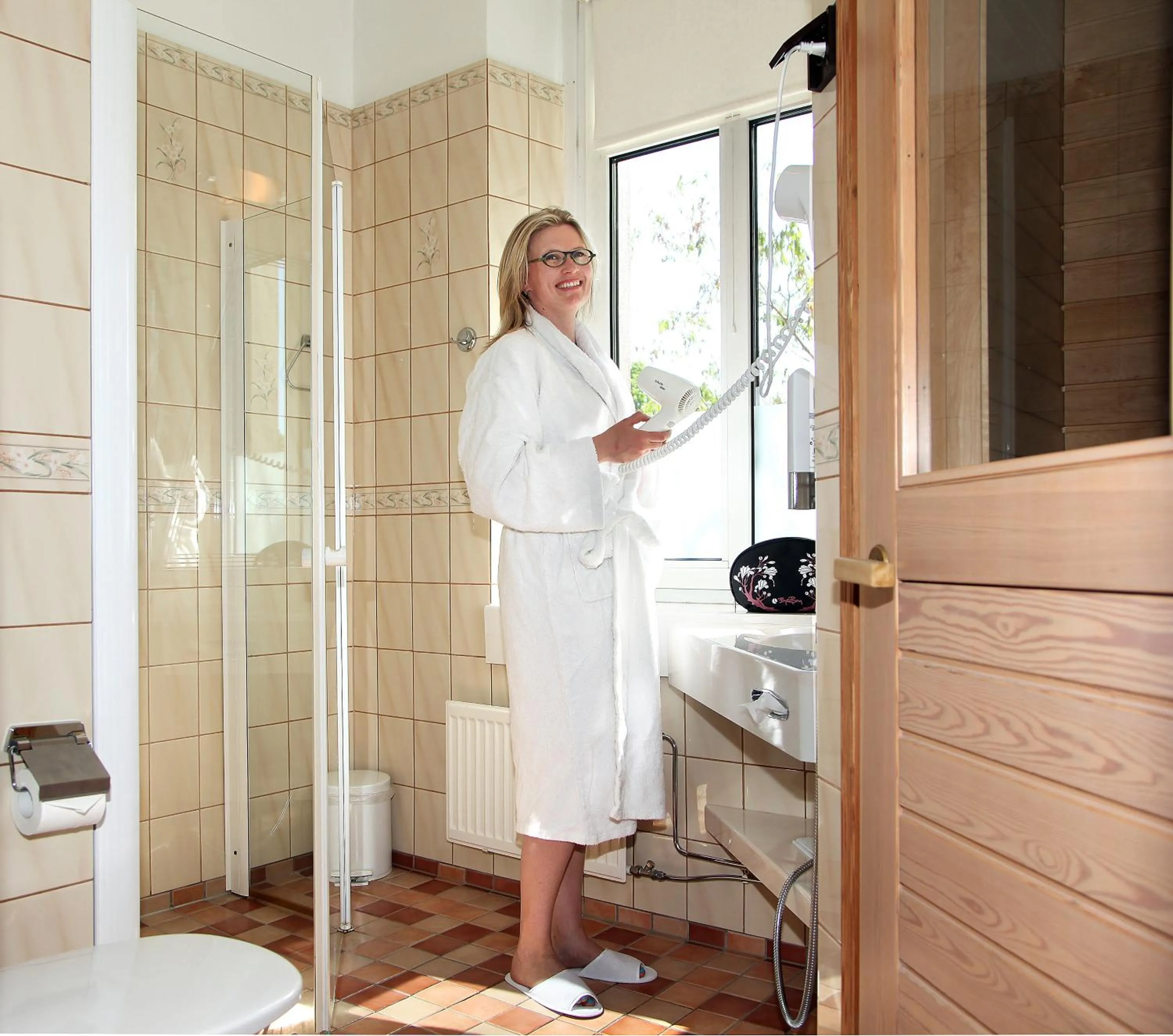 People in Hotel Astor