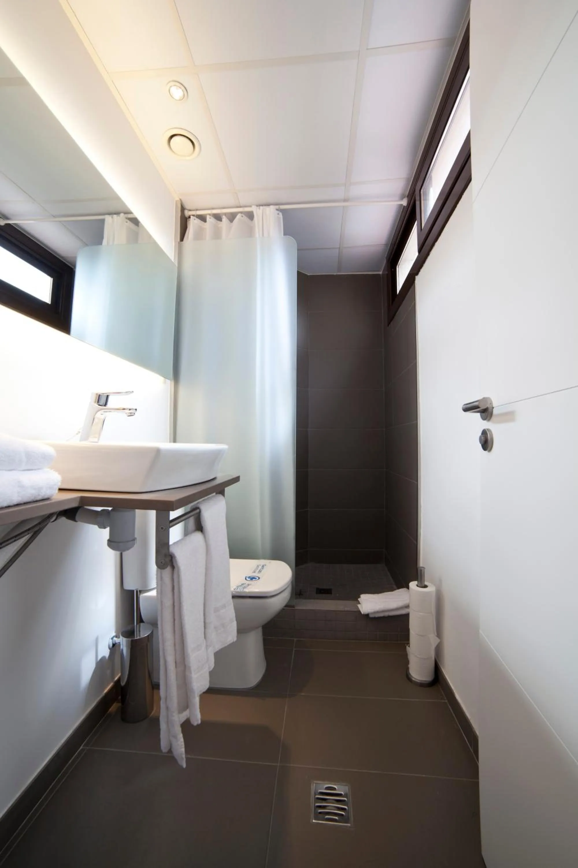 Bathroom in Serennia Apartamentos Ramblas - Plaça Catalunya