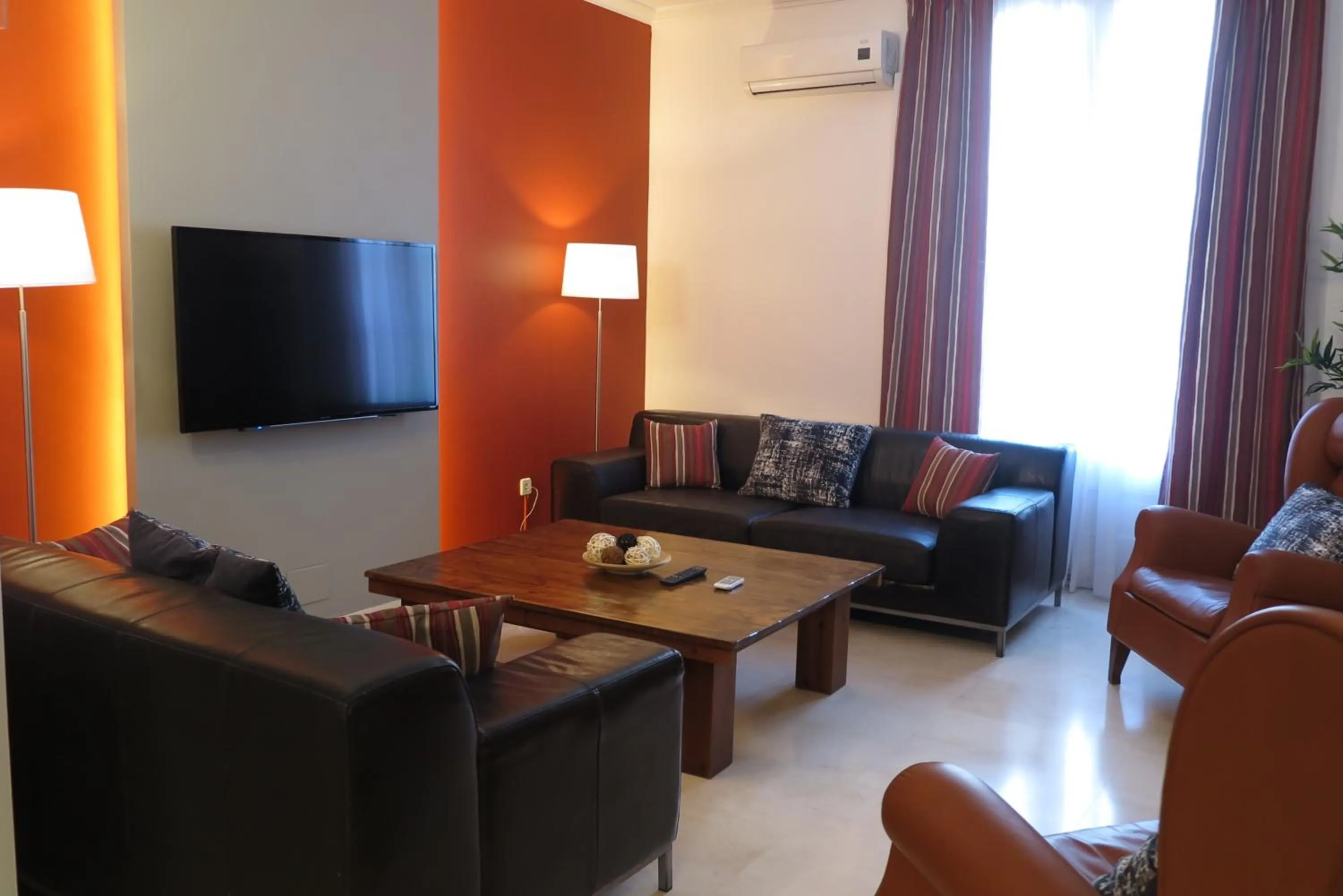Living room in Serennia Apartamentos Ramblas - Plaça Catalunya