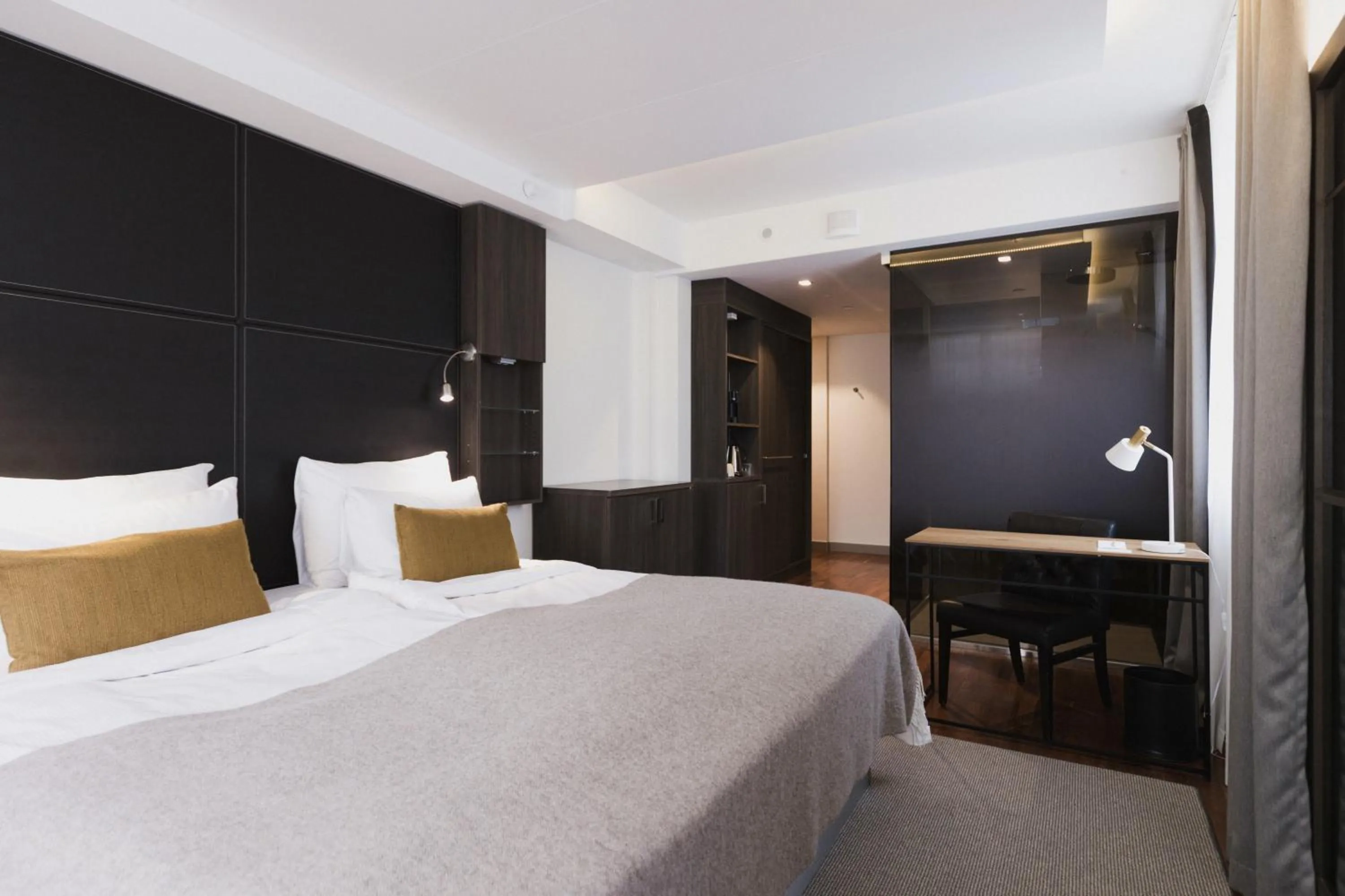 Bed in GLO Hotel Art