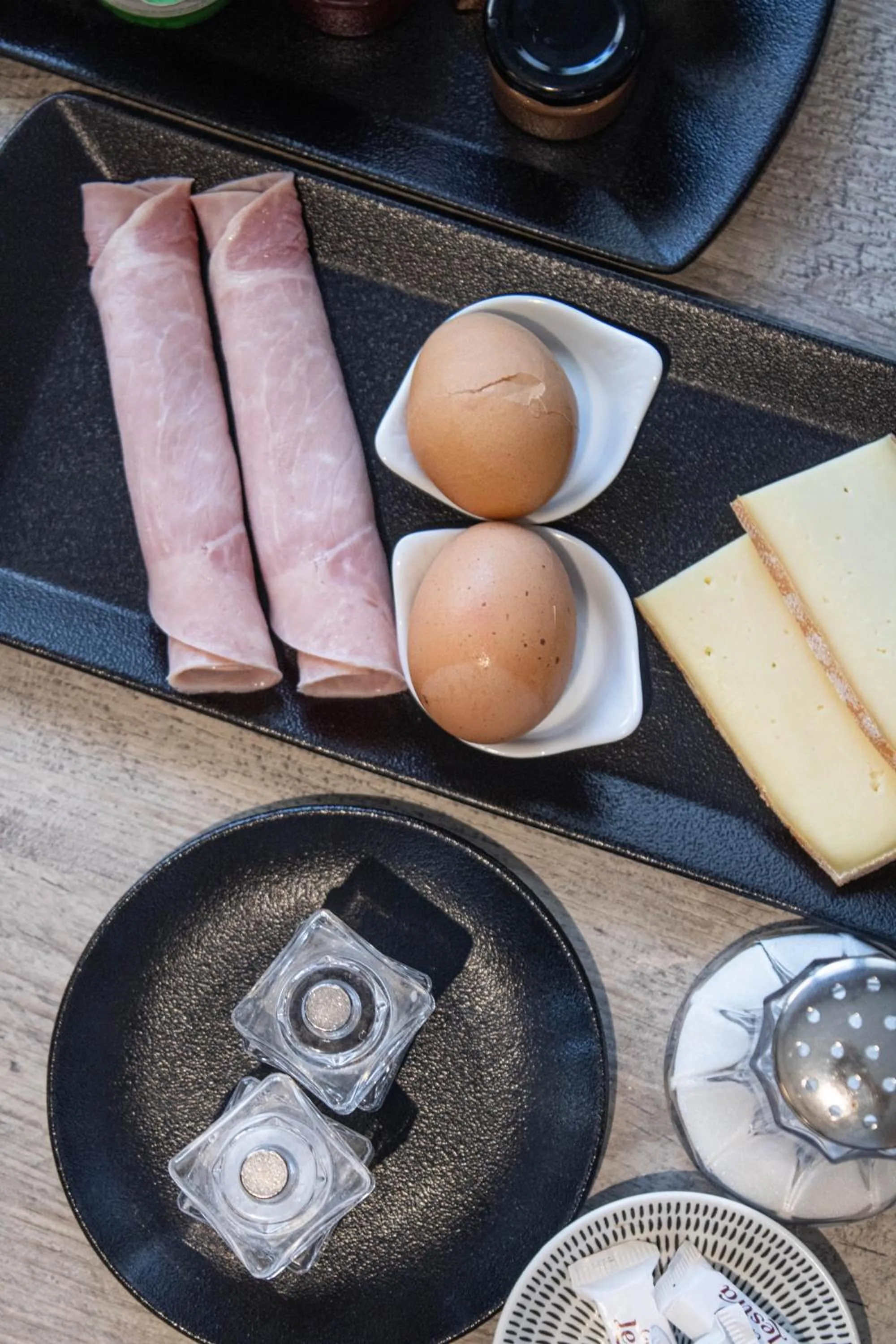 Continental breakfast in La Source