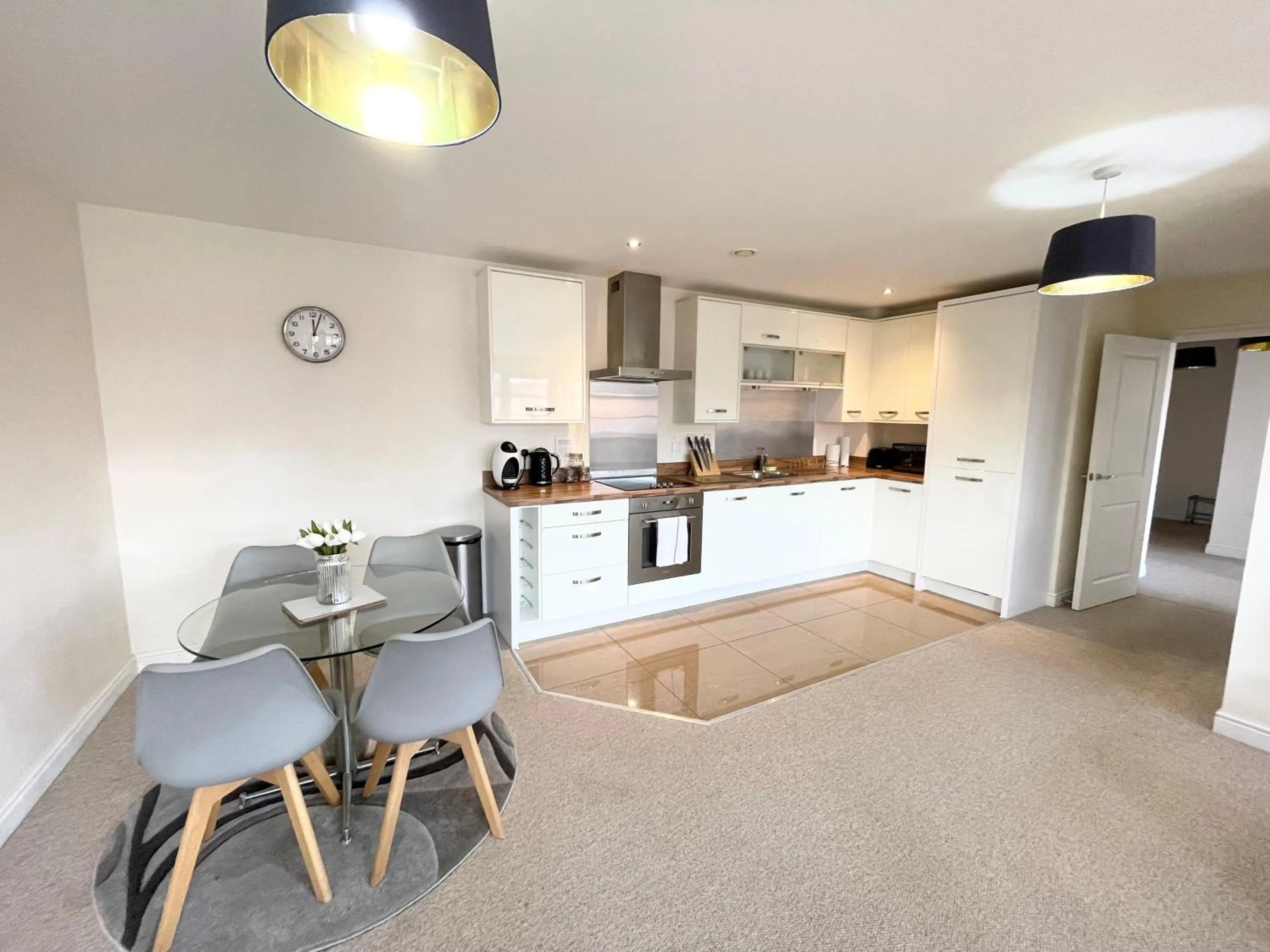 Blue Sky Apartments @Wallis Square, Farnborough