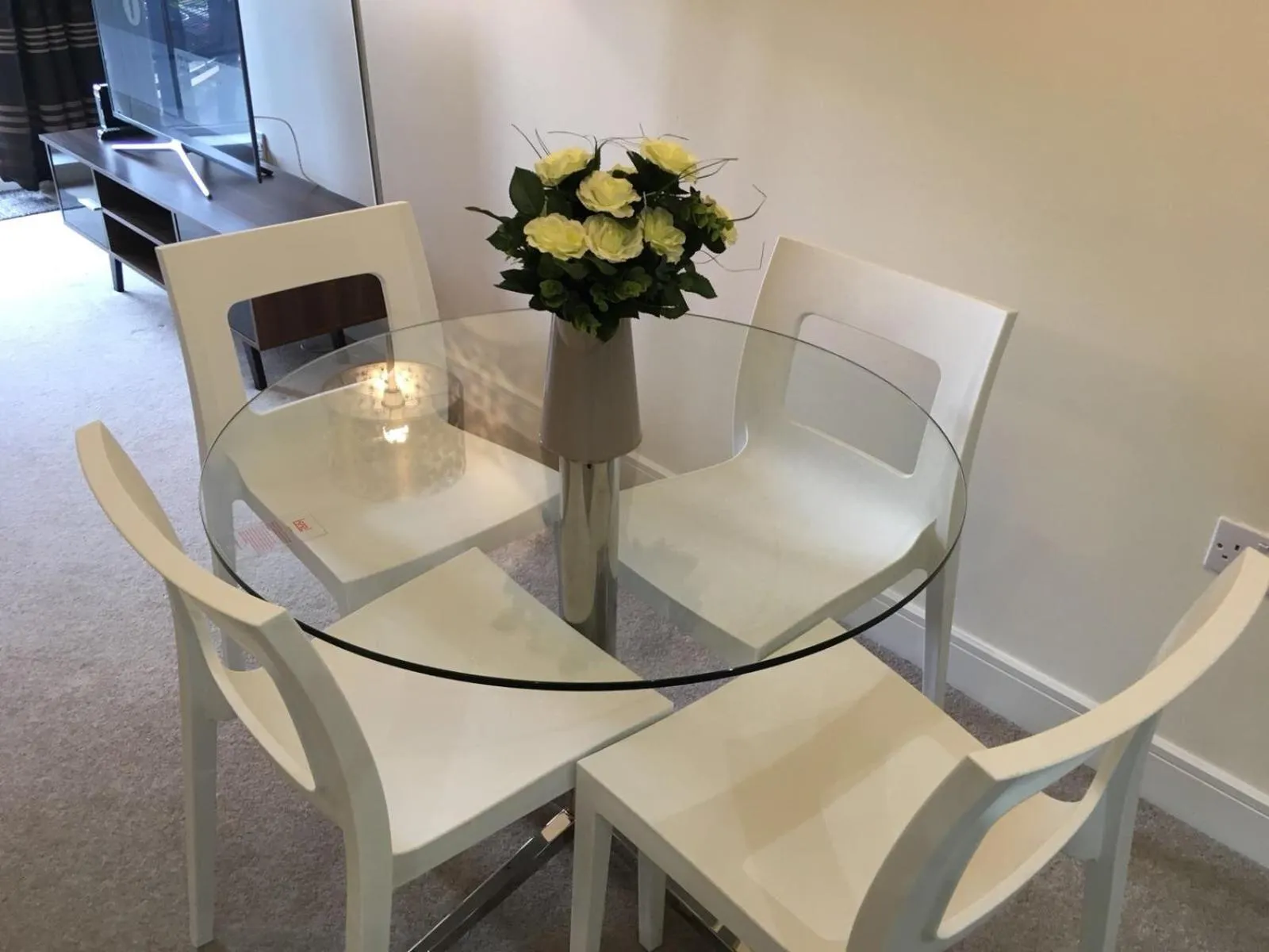 Dining area in Blue Sky Apartments @Wallis Square, Farnborough