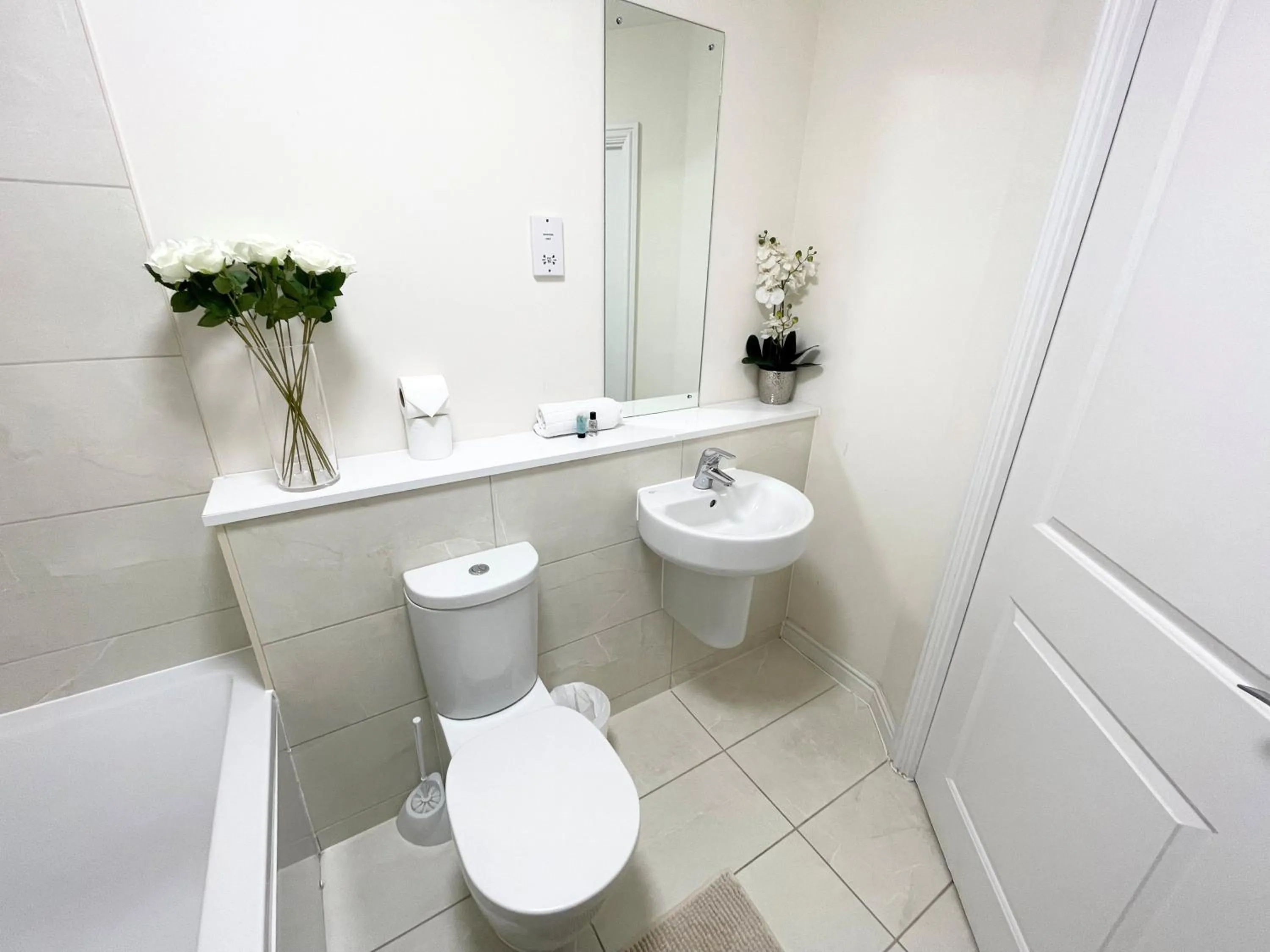 Blue Sky Apartments @Wallis Square, Farnborough