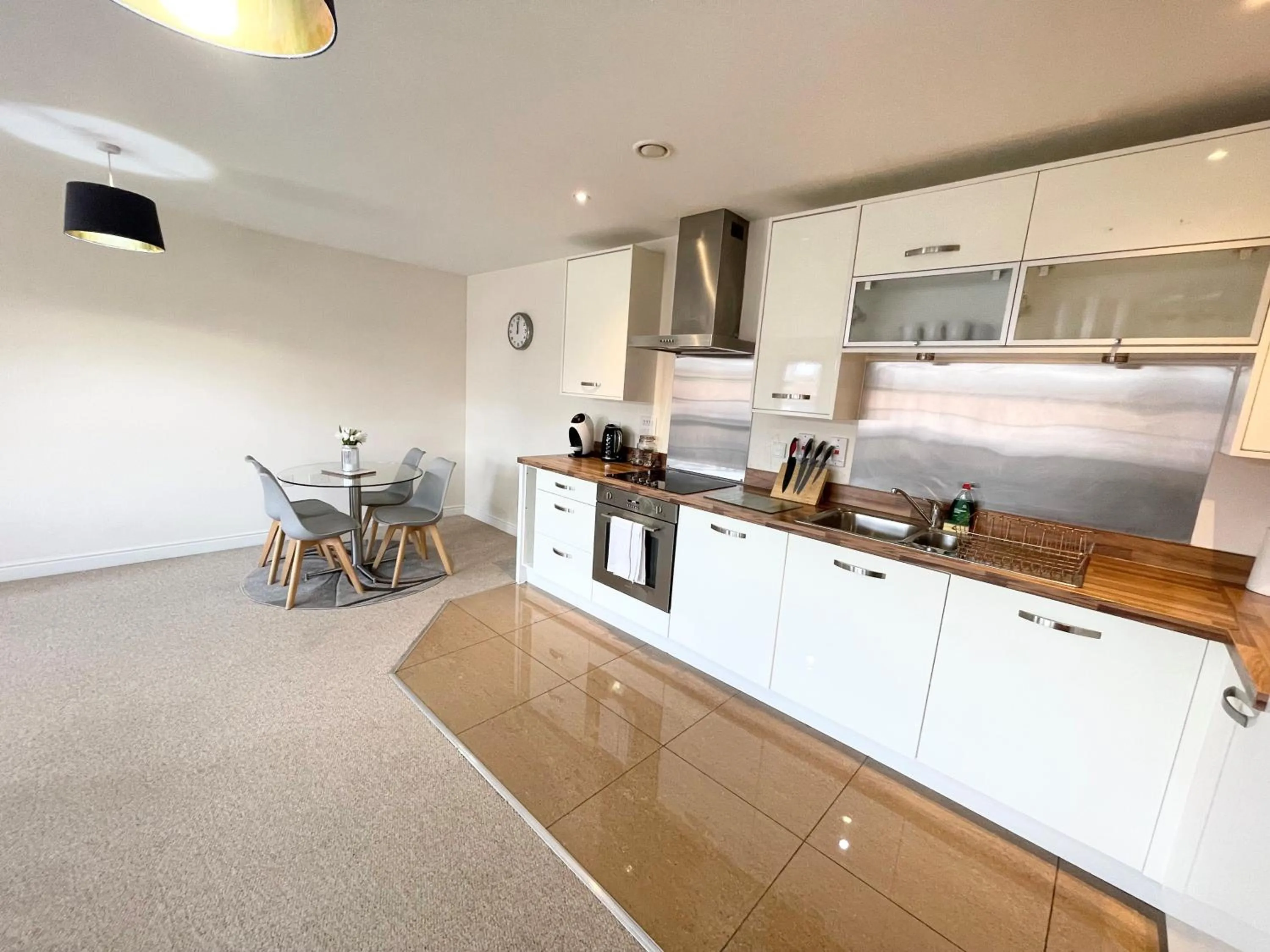 Blue Sky Apartments @Wallis Square, Farnborough