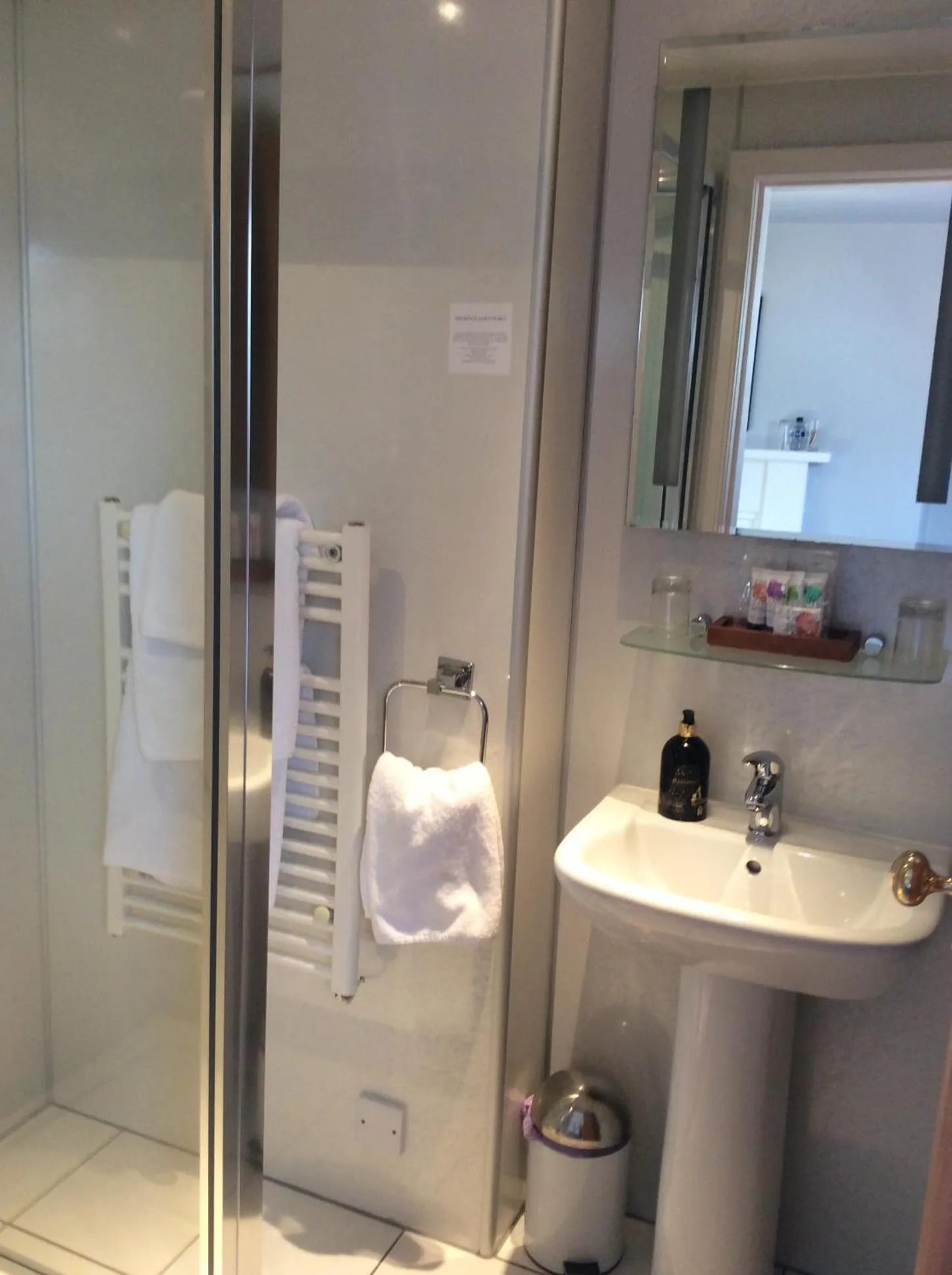 Bathroom in Furan GuestHouse