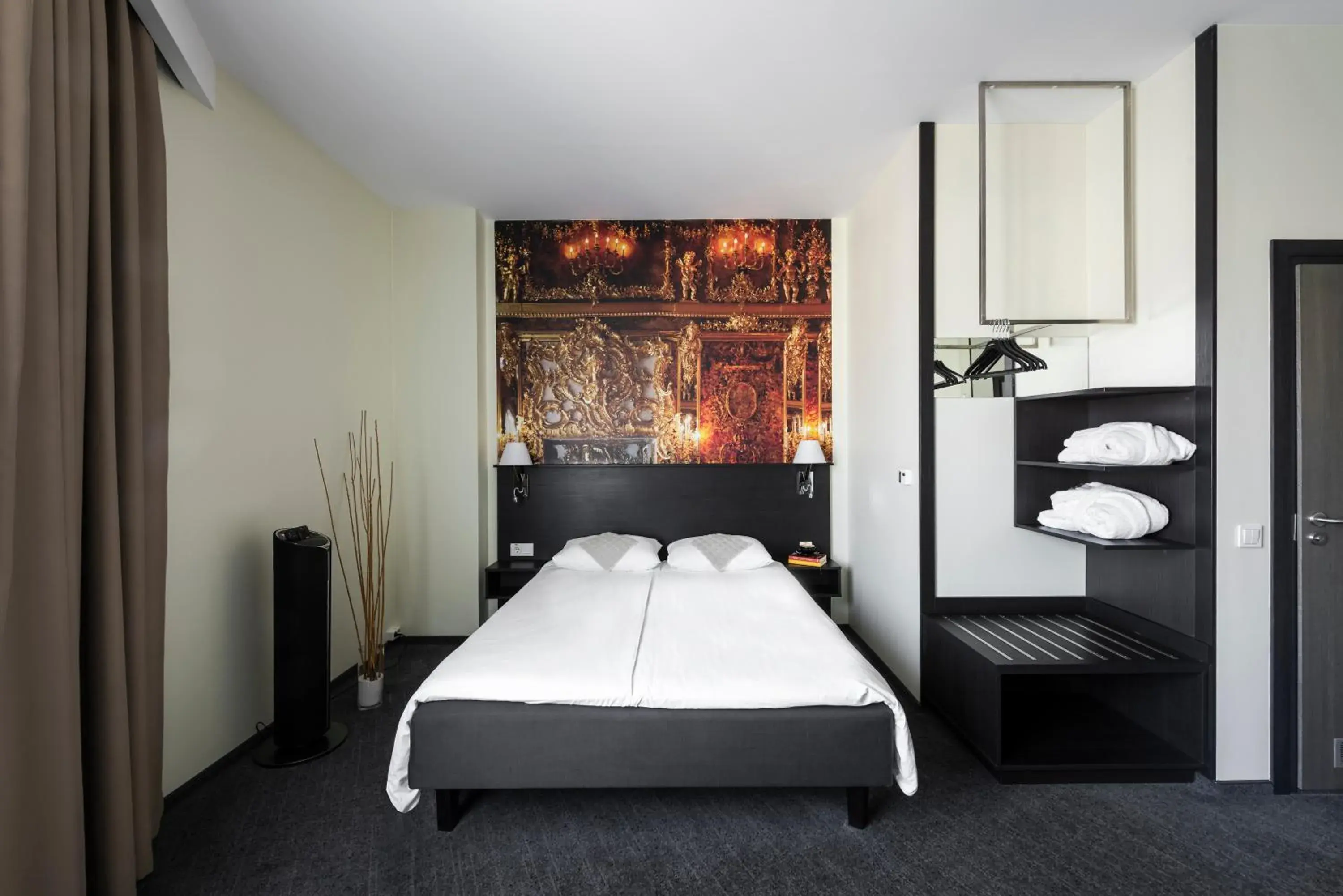 Photo of the whole room, Bed in Comfort Hotel LT - Rock 'n' Roll Vilnius Photo of the whole room, Bed in Comfort Hotel LT - Rock 'n' Roll Vilnius