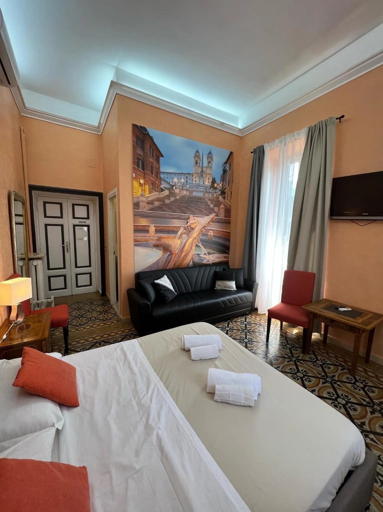 Bedroom, Bed in Virgilio Suite