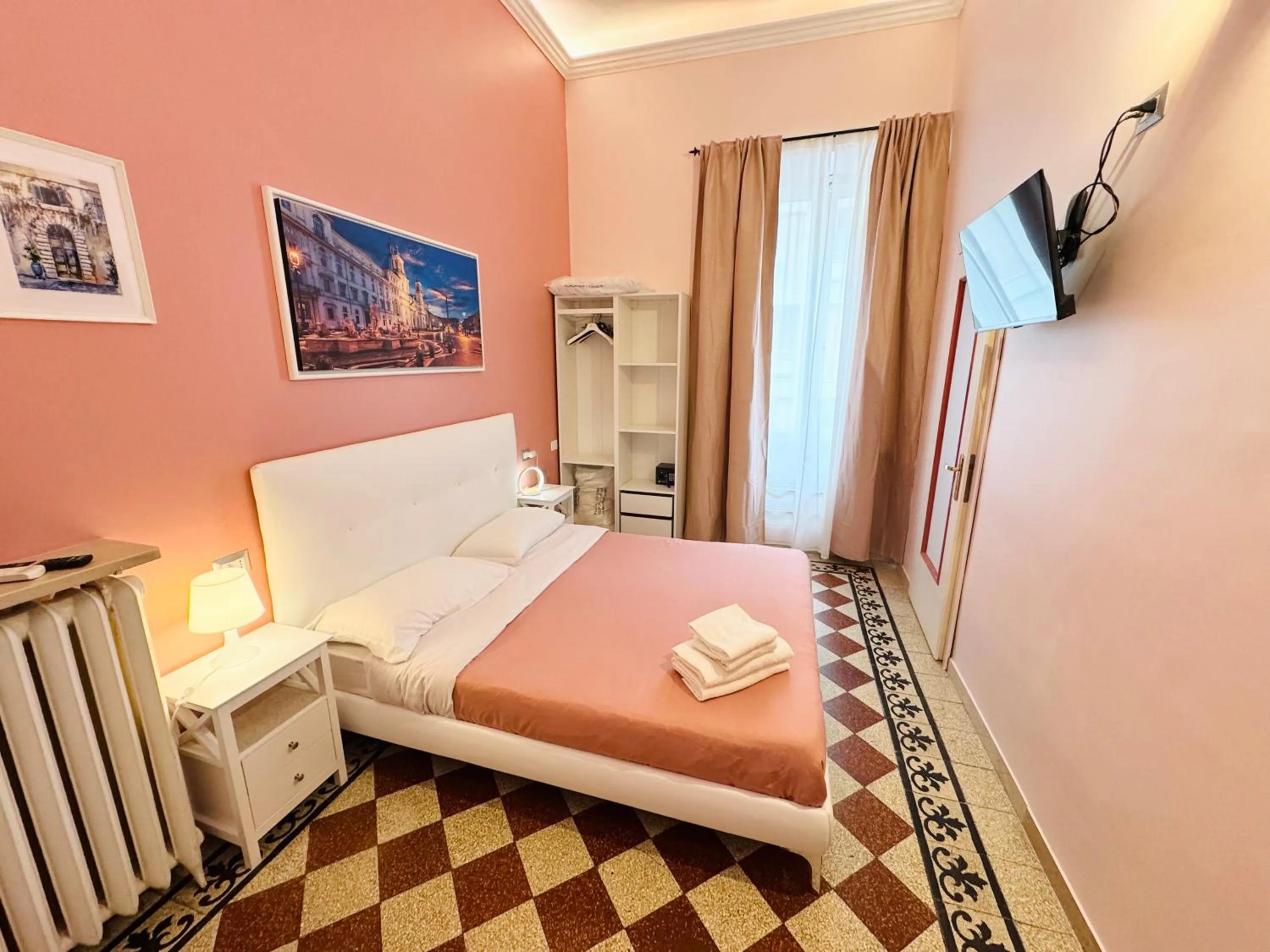 Bedroom, Bed in Virgilio Suite