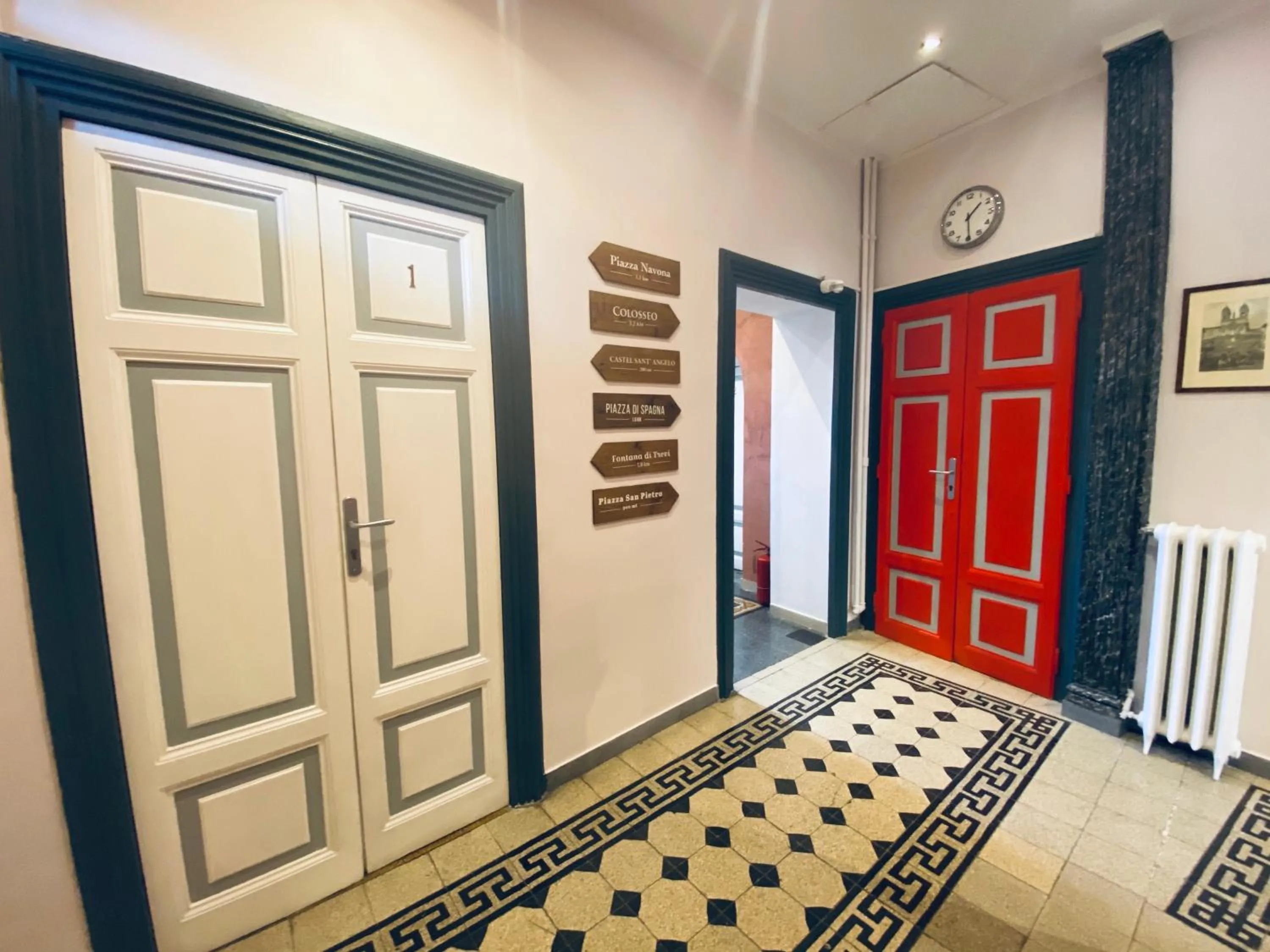 Facade/entrance in Virgilio Suite