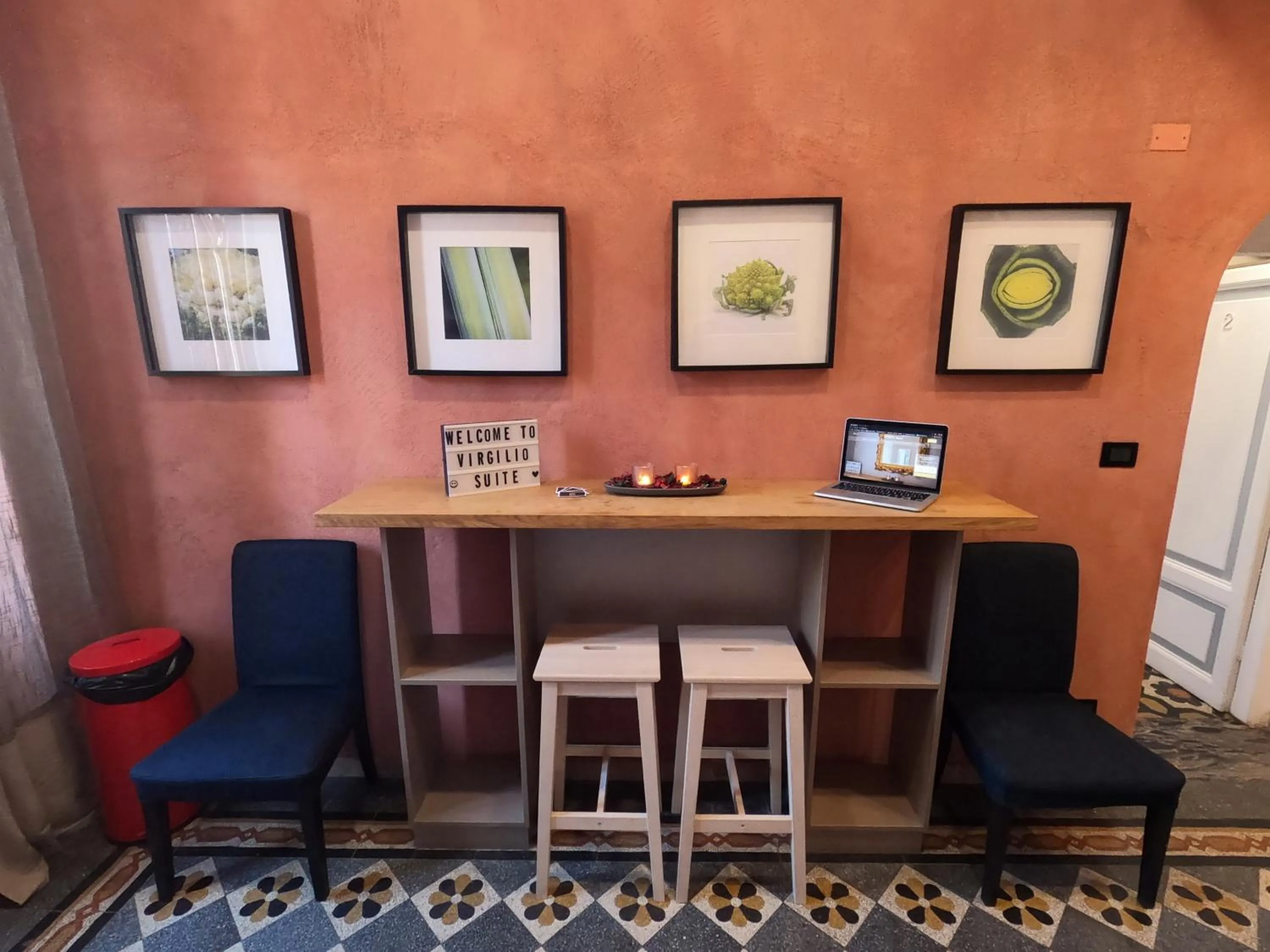 Communal kitchen in Virgilio Suite