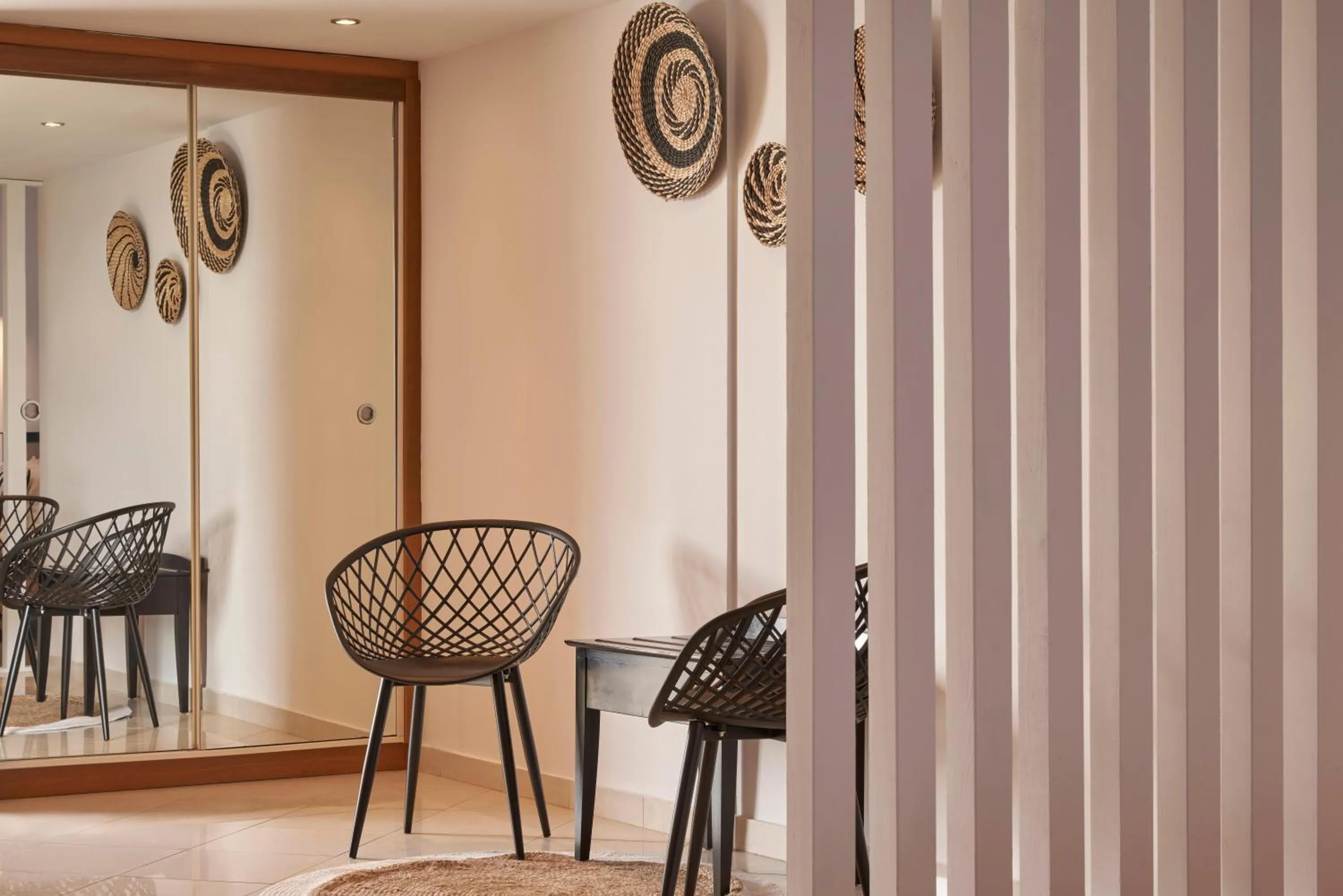 Photo of the whole room in Xenia Poros Image Hotel