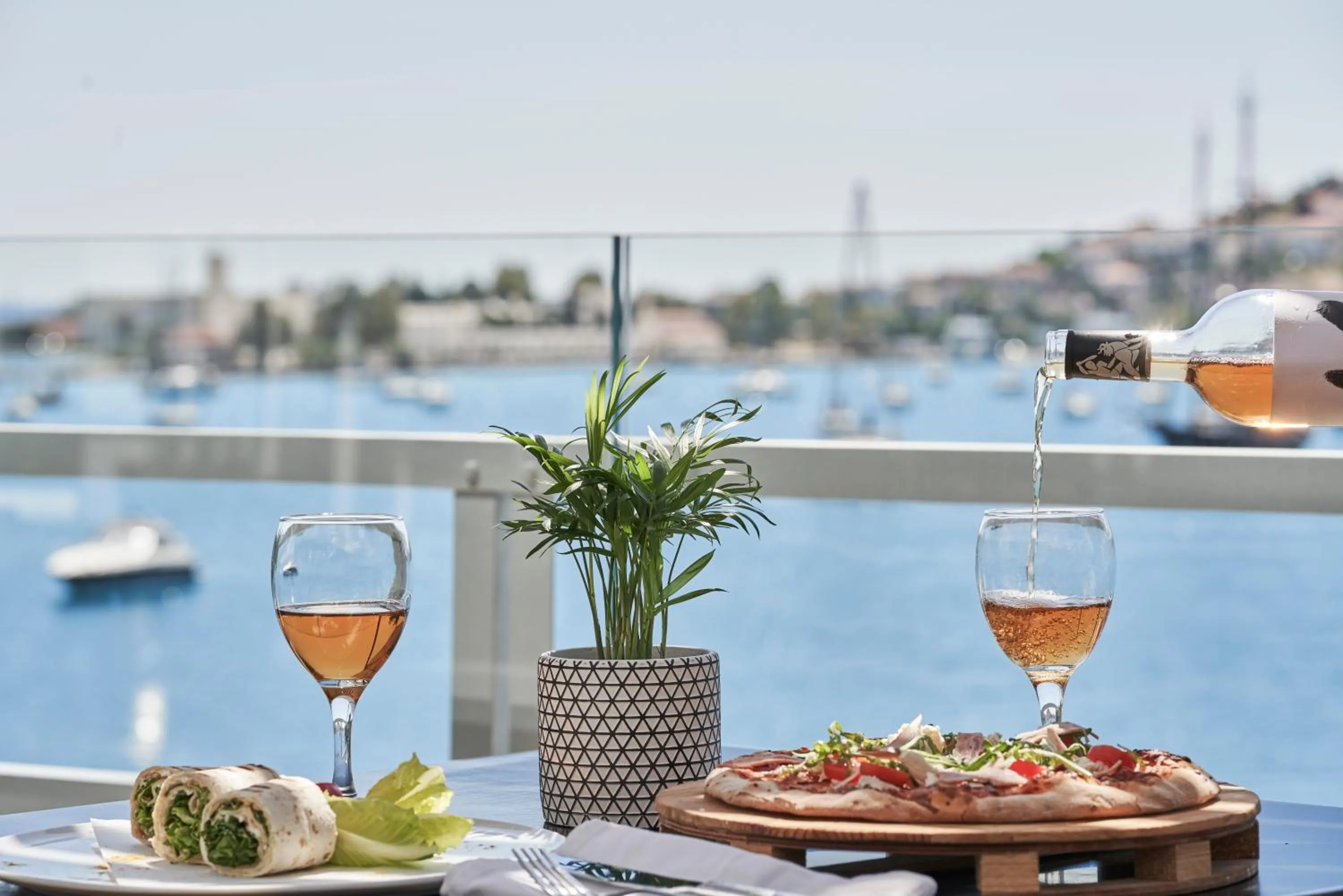 Restaurant/places to eat in Xenia Poros Image Hotel
