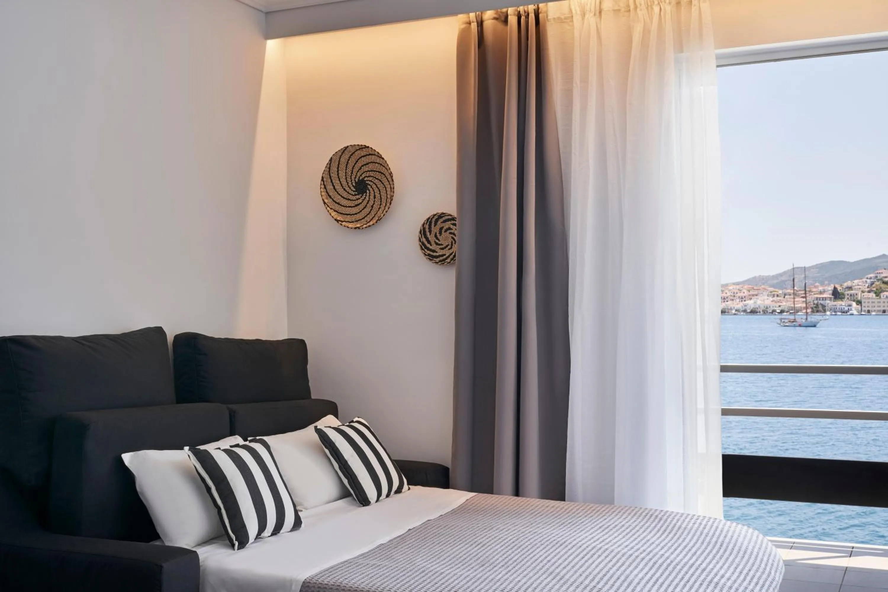 Photo of the whole room, Bed in Xenia Poros Image Hotel