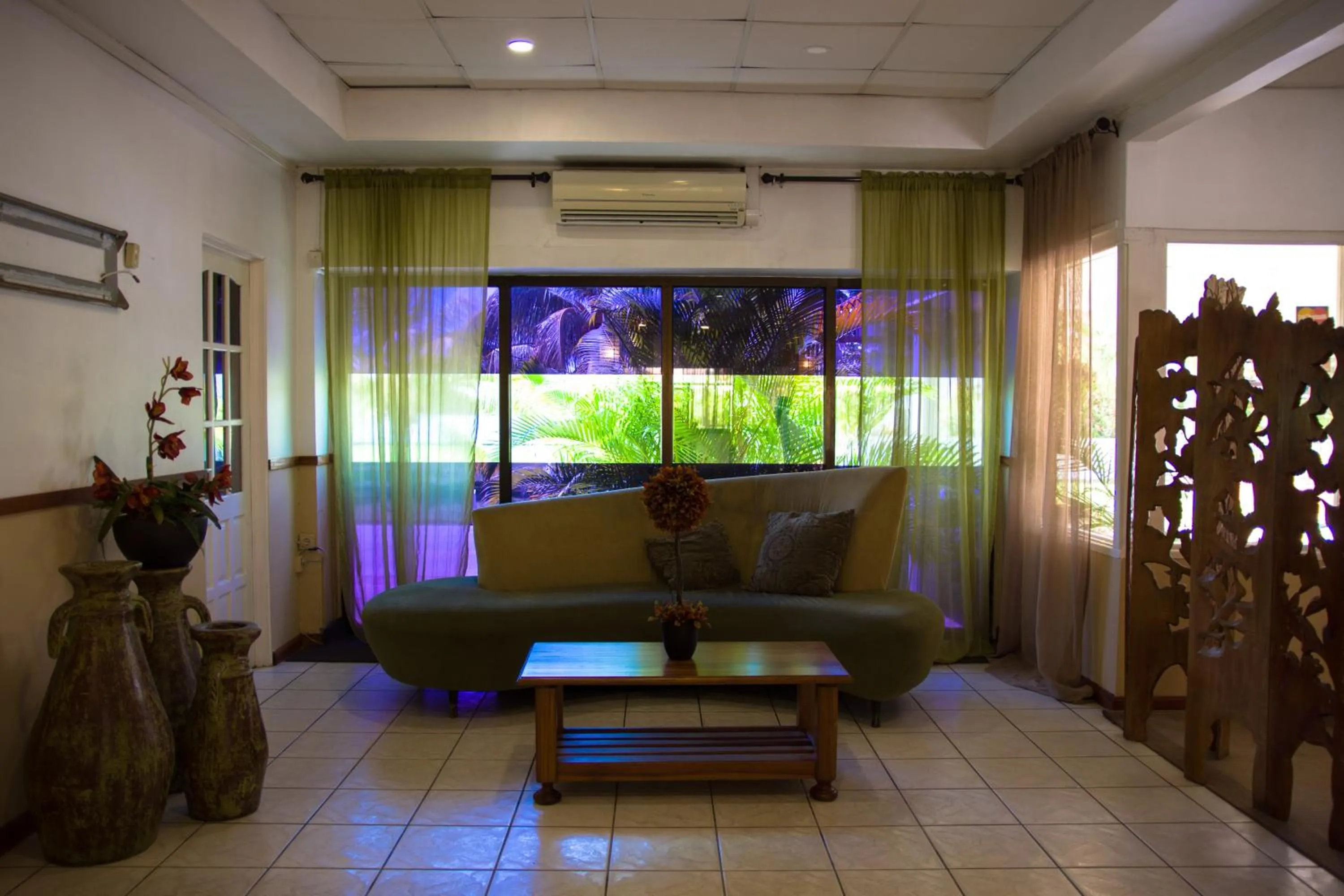 Seating area in Hotel North Resort
