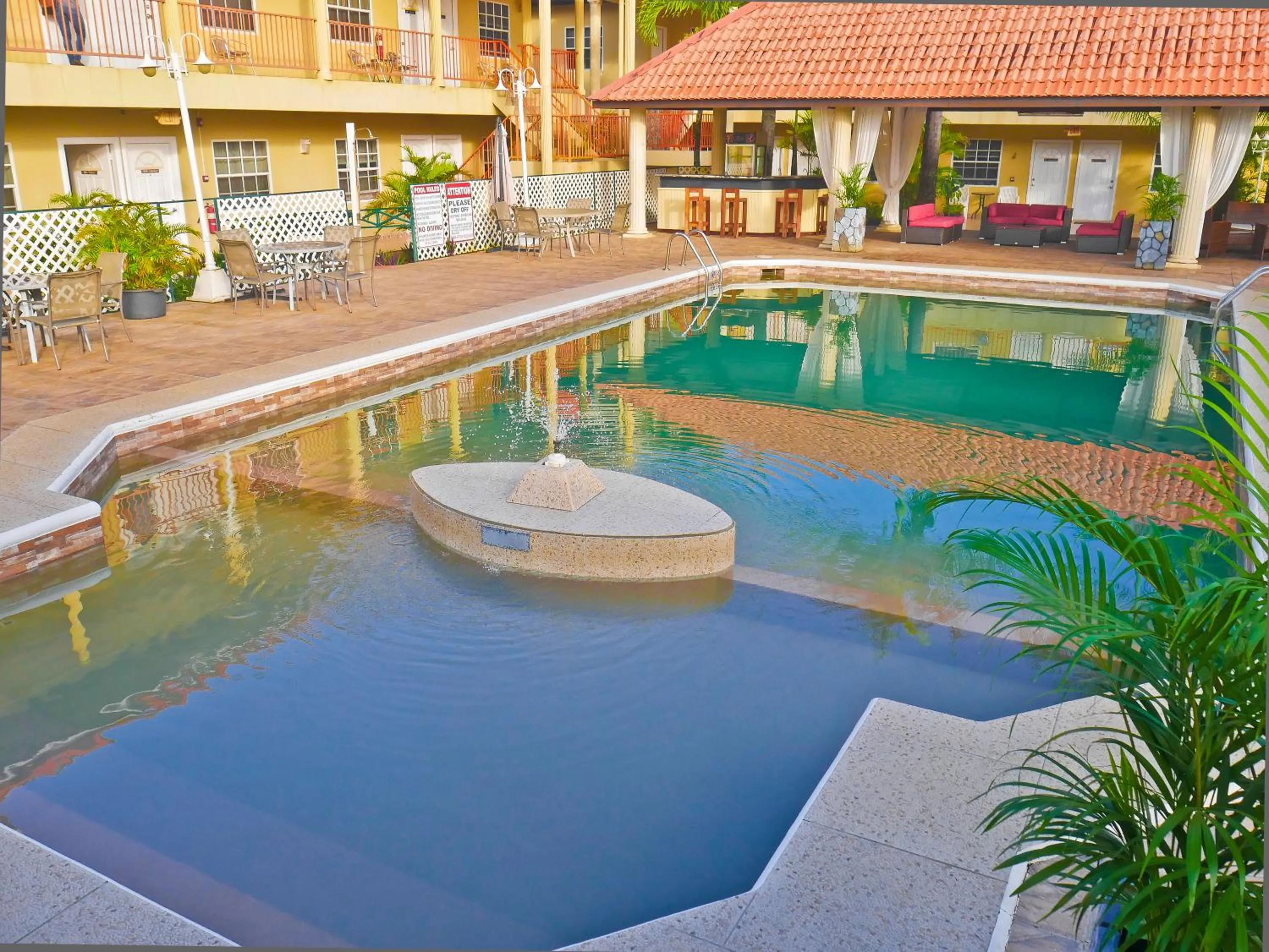 Pool view in Hotel North Resort
