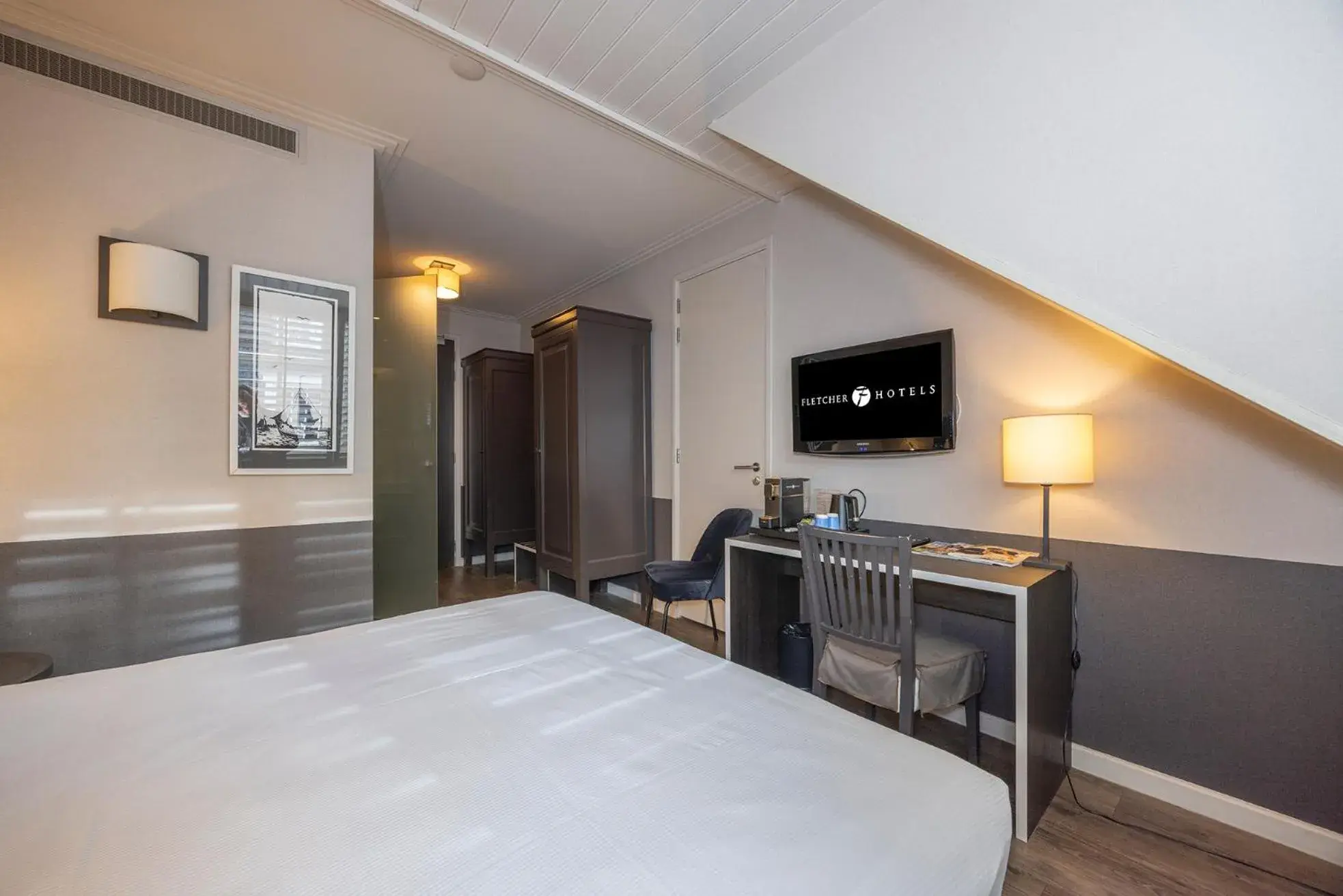 Bedroom, Bed in Fletcher Hotel - Restaurant Nautisch Kwartier Bedroom, Bed in Fletcher Hotel - Restaurant Nautisch Kwartier