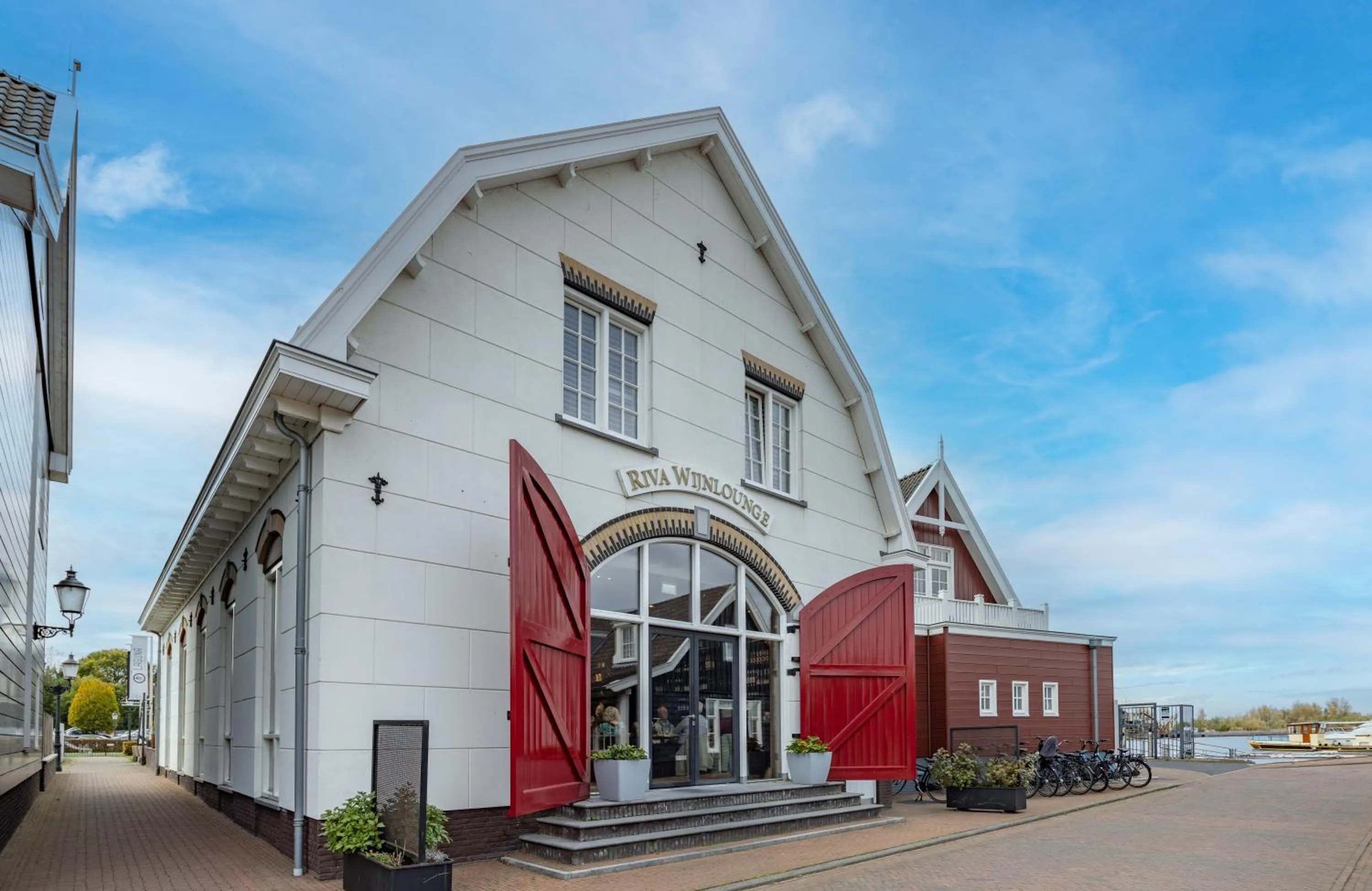 Property building in Fletcher Hotel - Restaurant Nautisch Kwartier