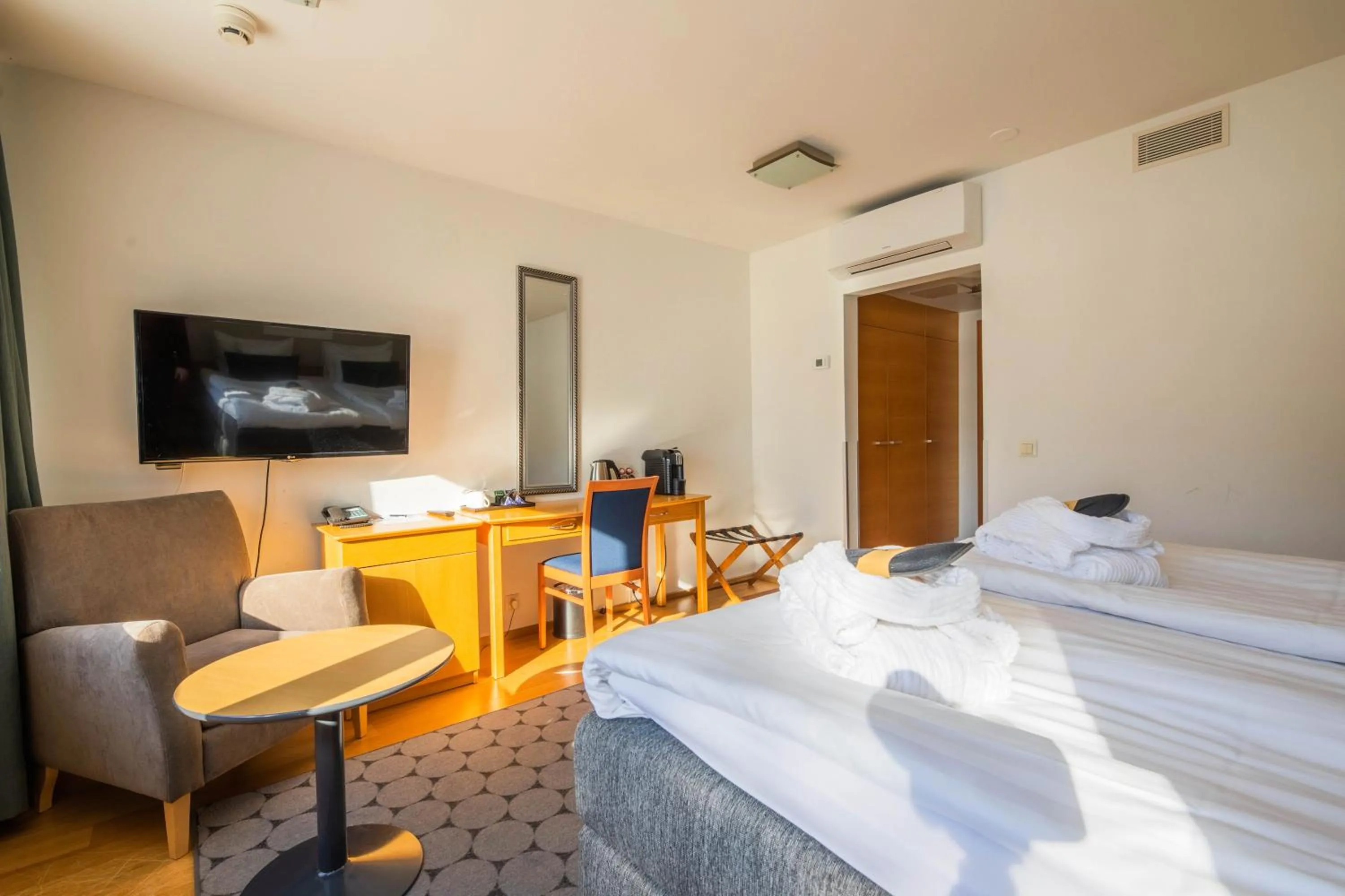 Photo of the whole room, Bed in Hotel Rantapuisto