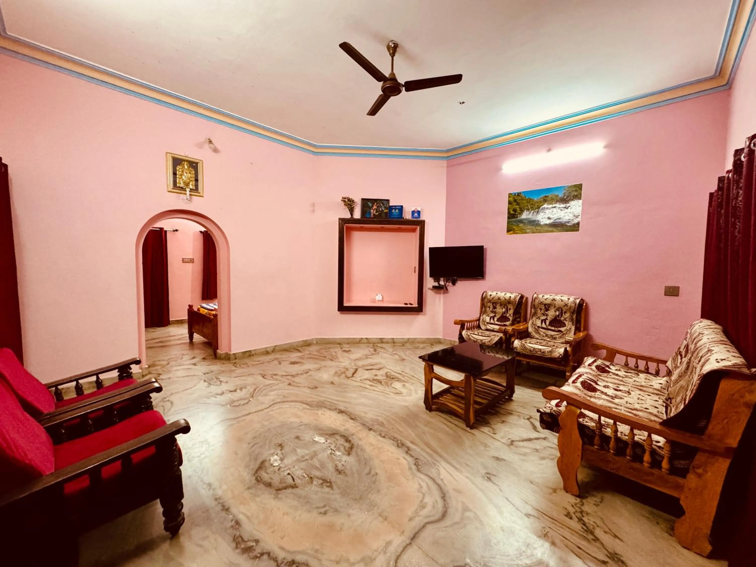 Phoenix Holiday Home