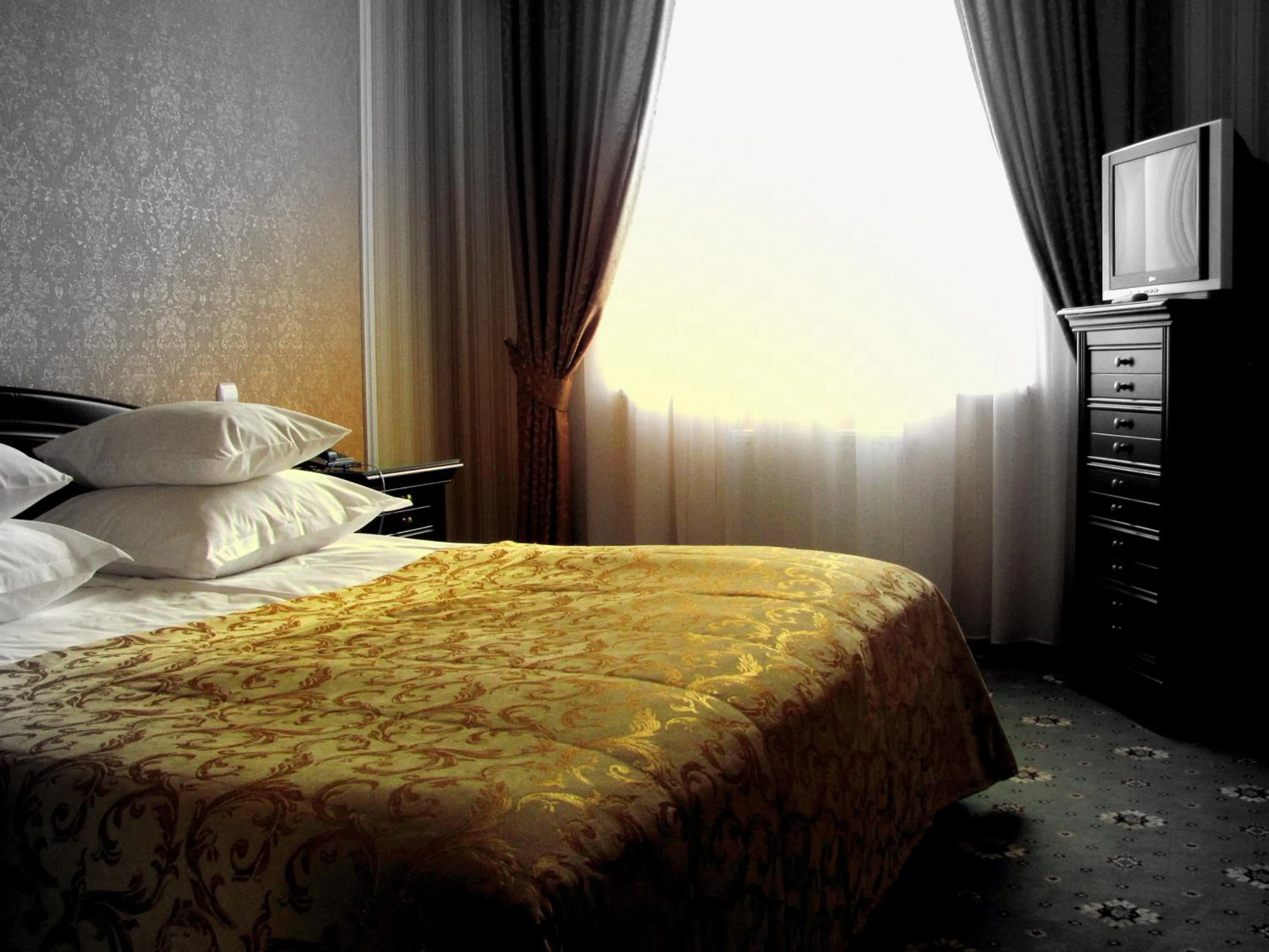 Day, Bed in Hotel Mars