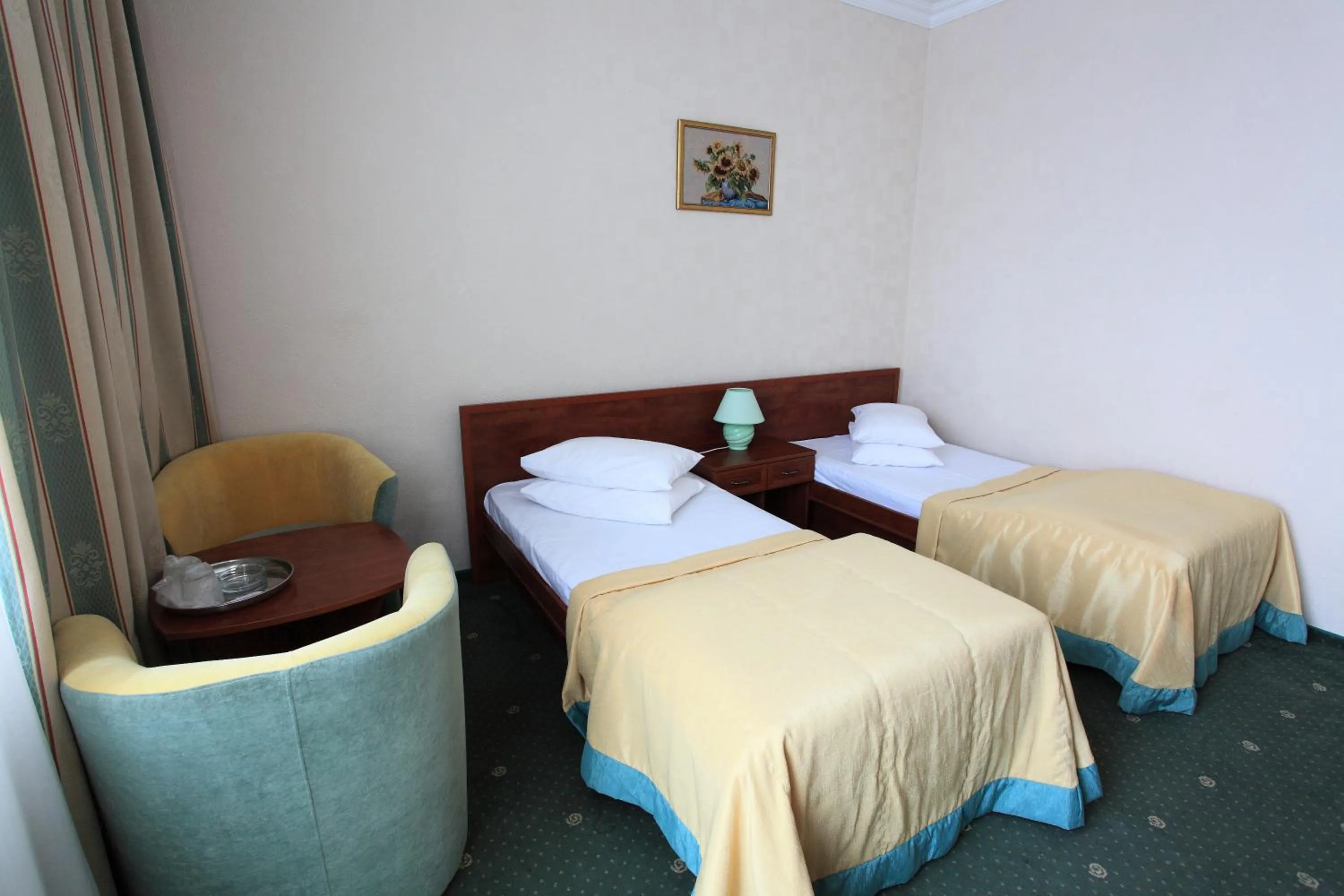 Photo of the whole room, Bed in Hotel Mars