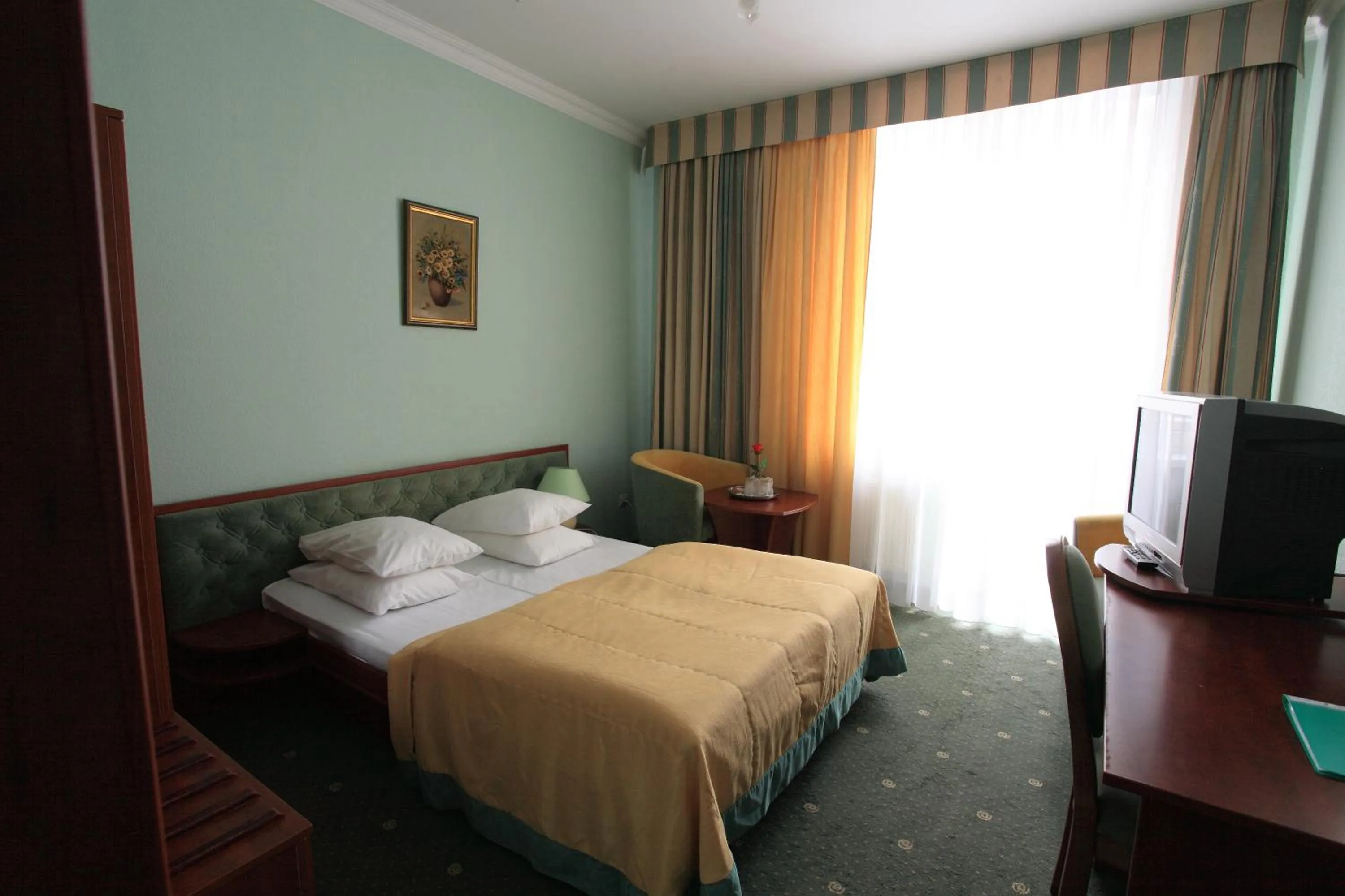 Day, Bed in Hotel Mars
