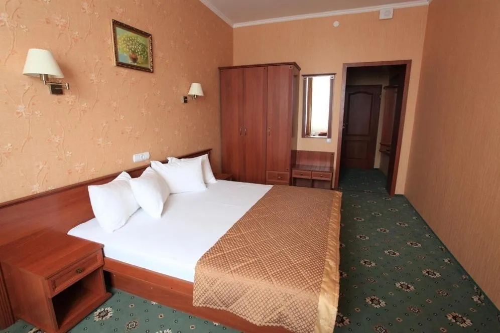Photo of the whole room, Bed in Hotel Mars