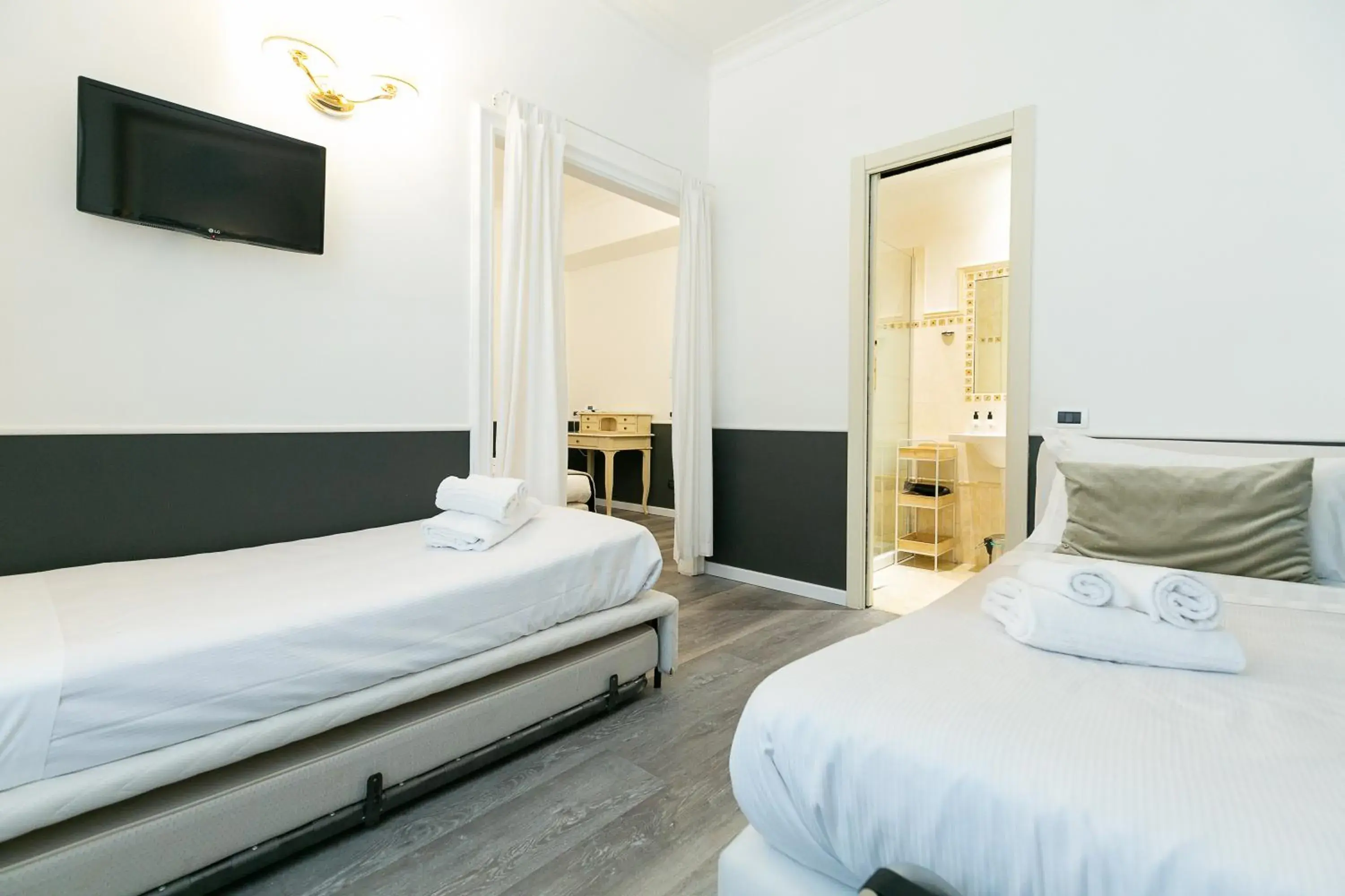 Bedroom, Bed in Capitolium Rooms Bedroom, Bed in Capitolium Rooms