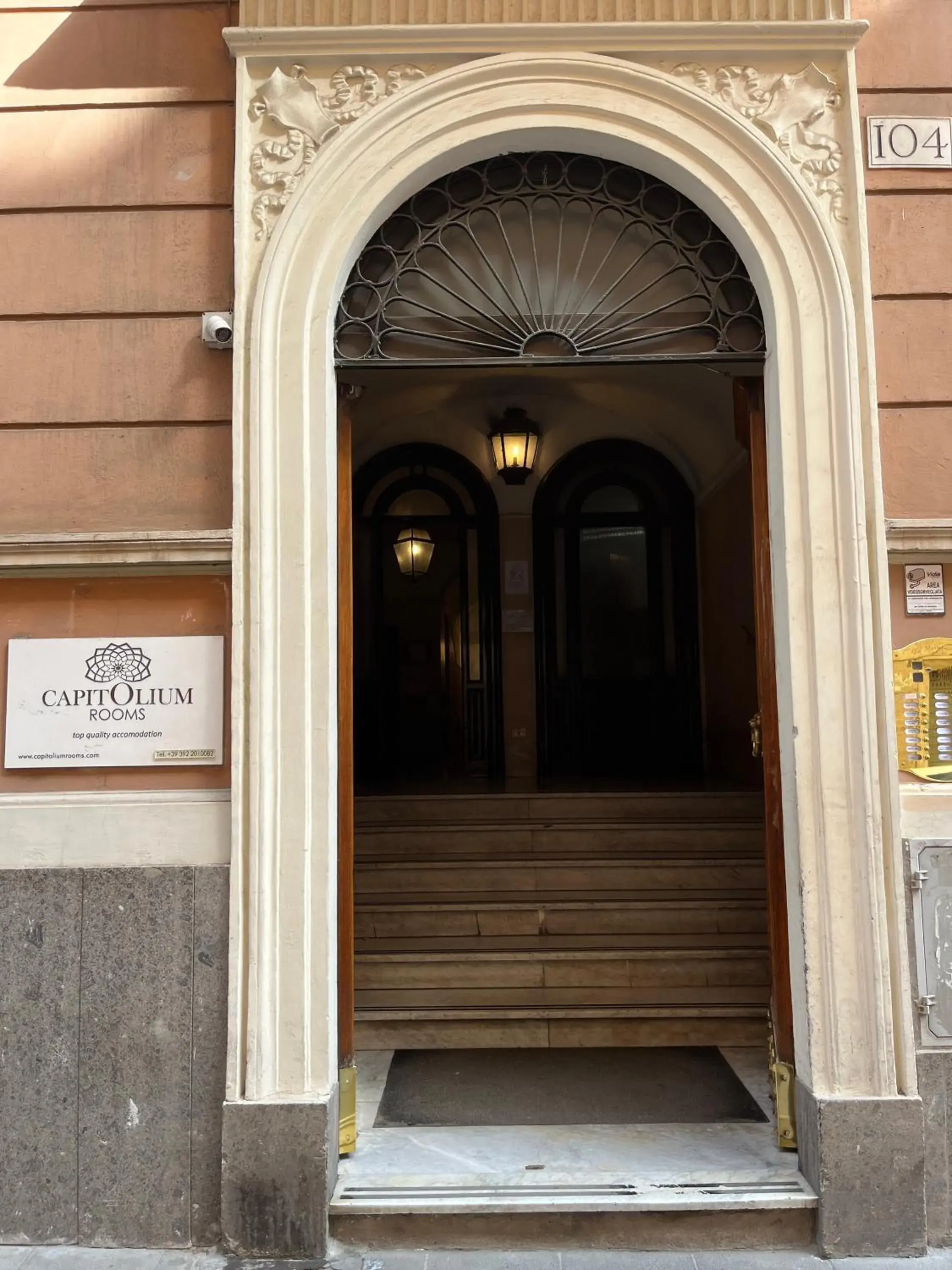 Property building in Capitolium Rooms Property building in Capitolium Rooms