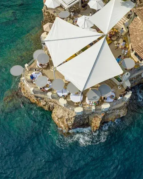 Restaurant/places to eat, Bird's-eye View in Monte-Carlo Beach
