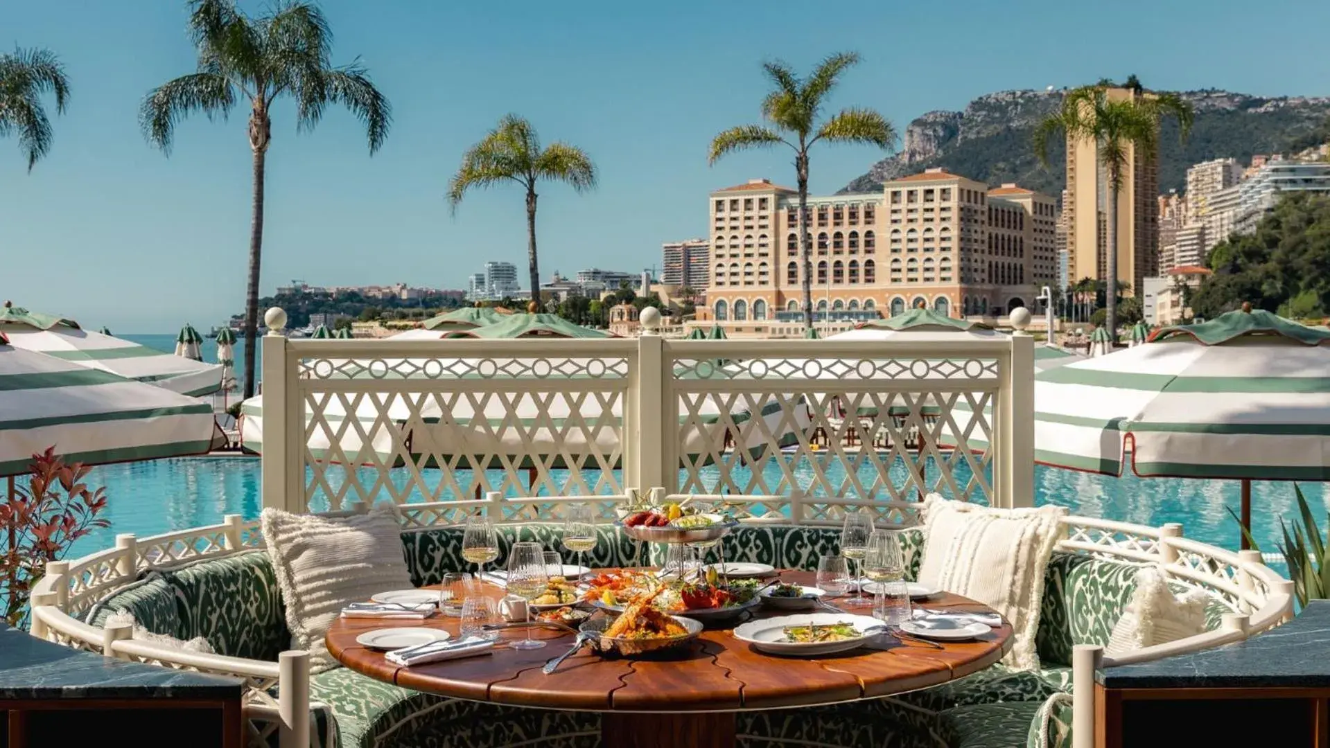 Restaurant/places to eat in Monte-Carlo Beach Restaurant/places to eat in Monte-Carlo Beach