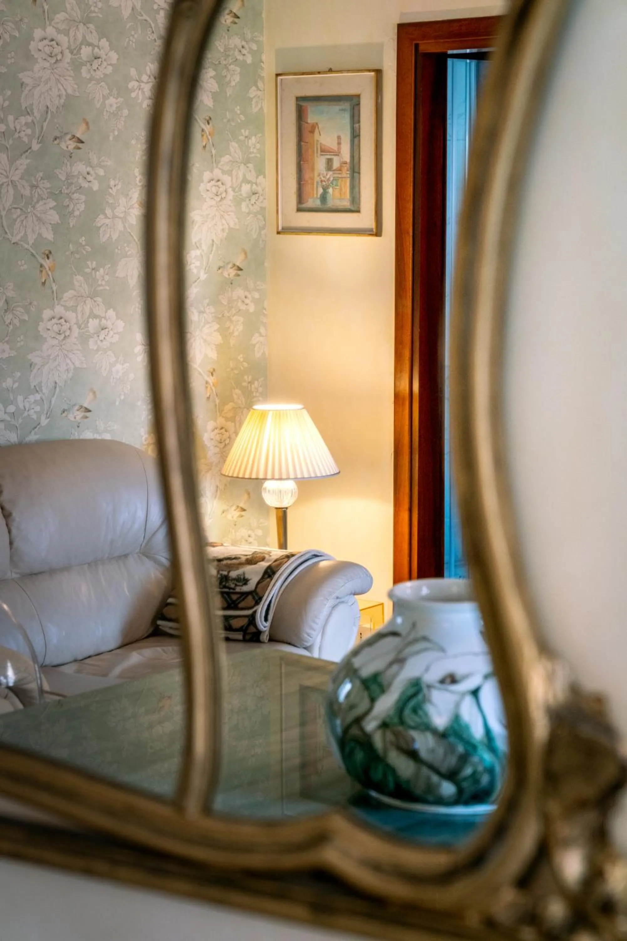 Living room, Bed in Palazzo San Luca