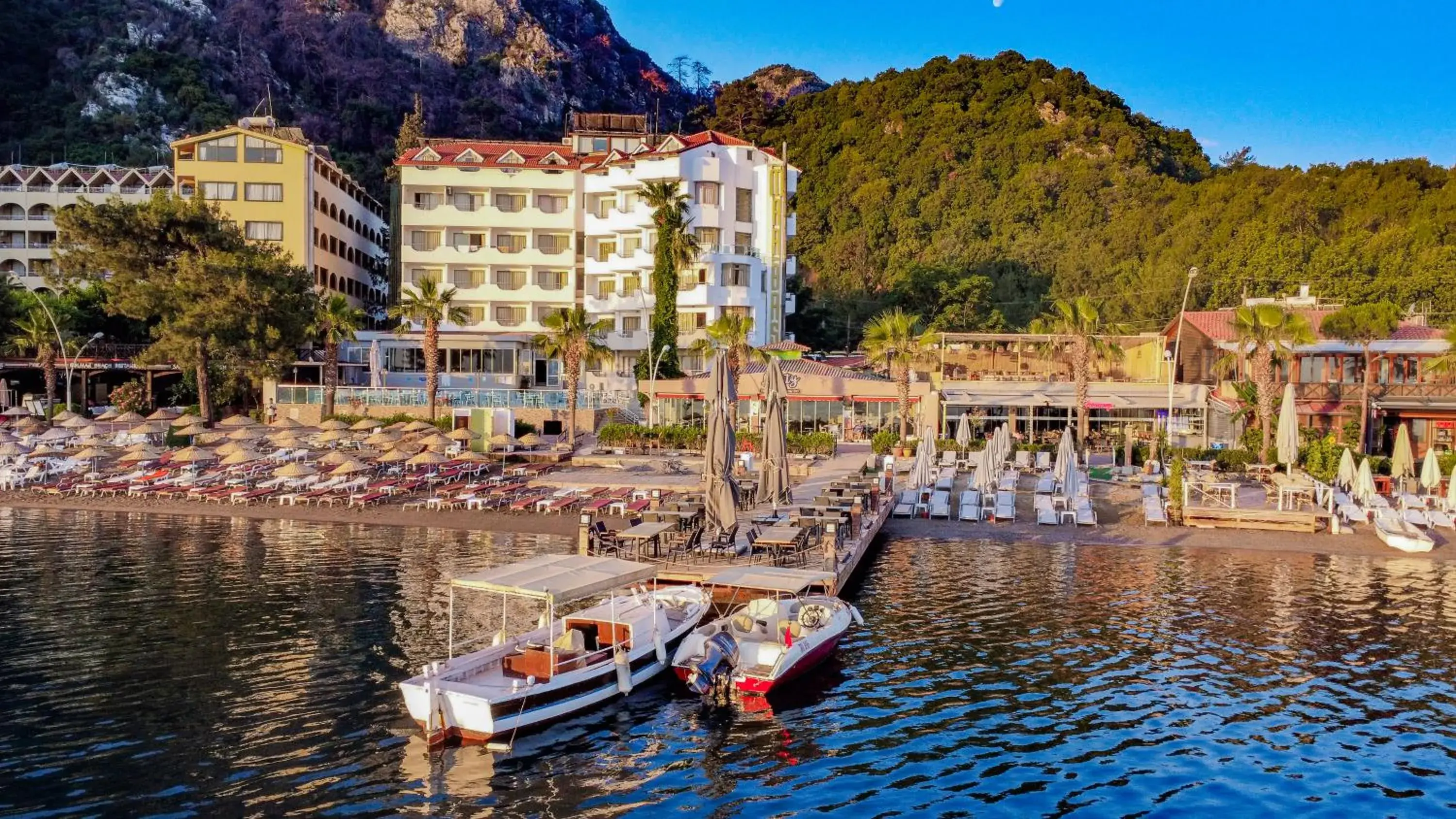 Property building in MARBAS SELECT BEACH , Adult Only 14 Plus Property building in MARBAS SELECT BEACH , Adult Only 14 Plus