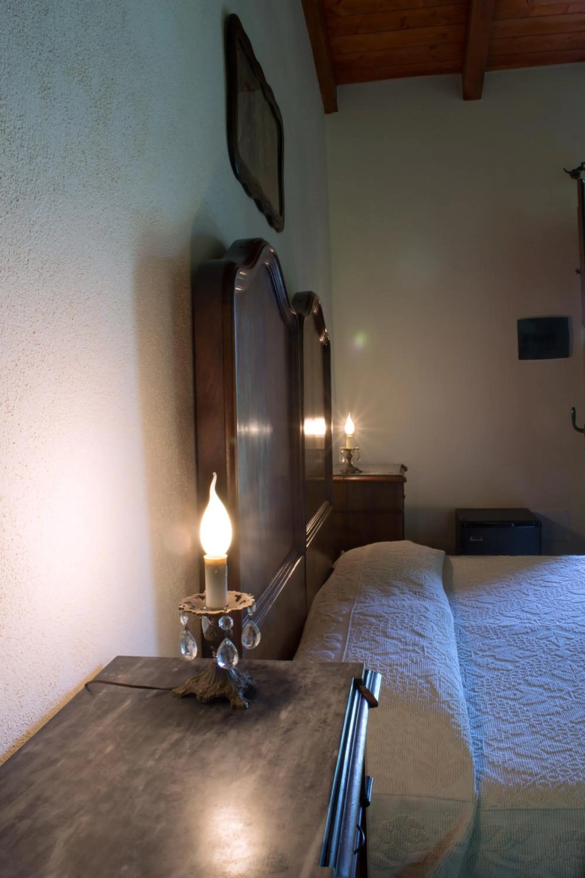 Decorative detail, Bed in Domo Minnannu Miriu